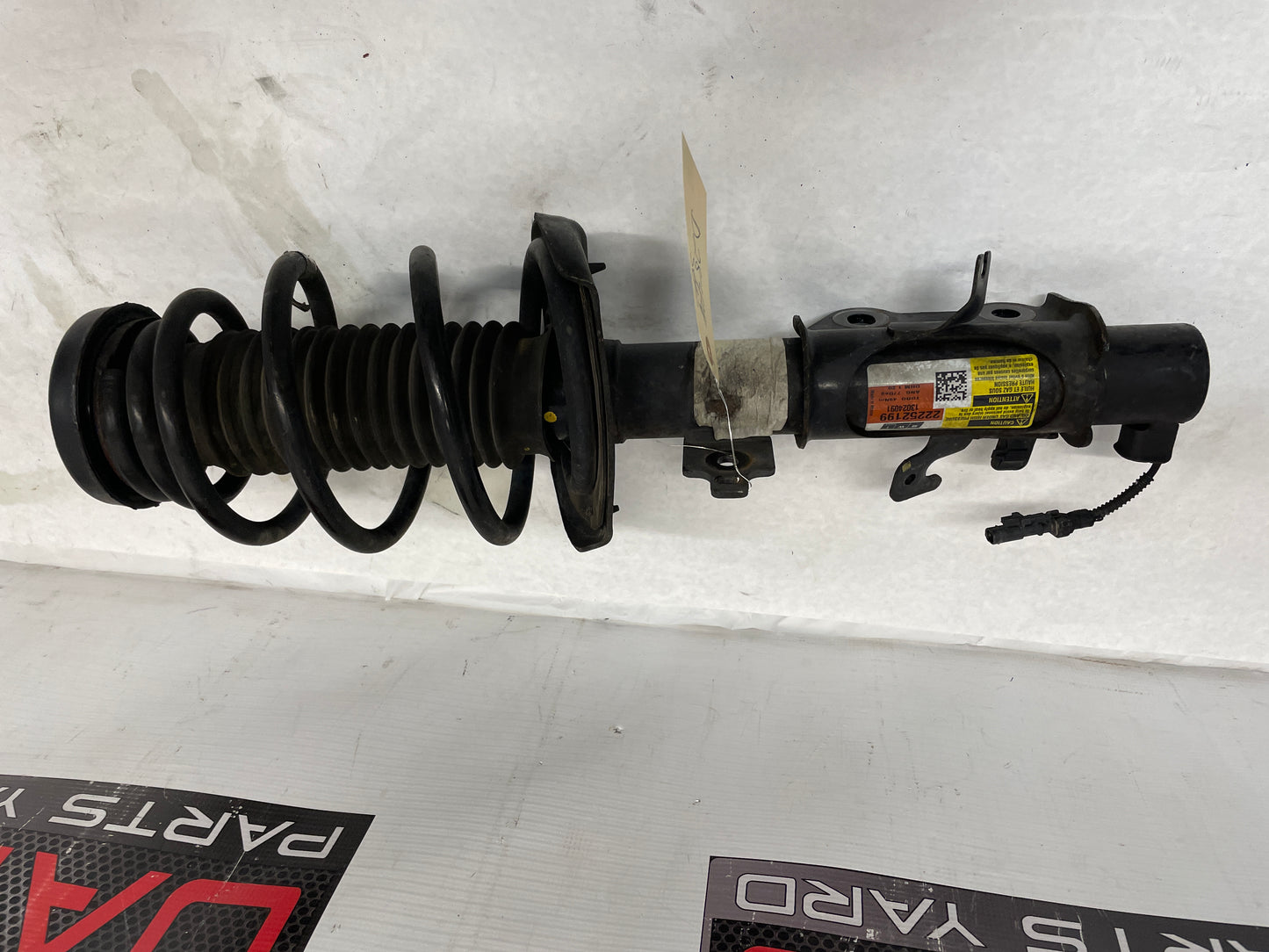 2013 Chevy Camaro ZL1 RH & LH Front Magnetic Ride Struts Shocks Assemblies OEM