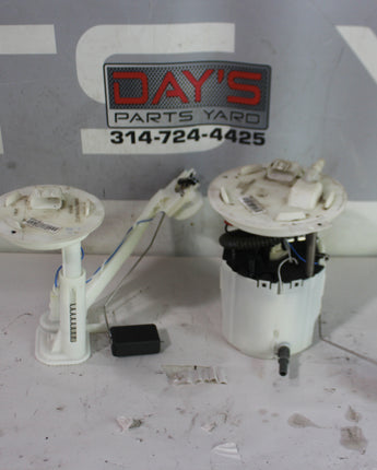 2014 Chevy SS Sedan Fuel Pump and Level Sensor Sending Unit OEM