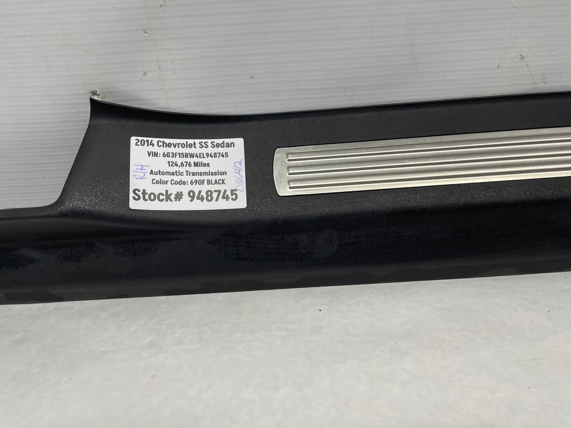 2014 Chevy SS Sedan RH Passenger Front Door Scuff Sill Plate Panel Trim OEM - Day's Parts Yard