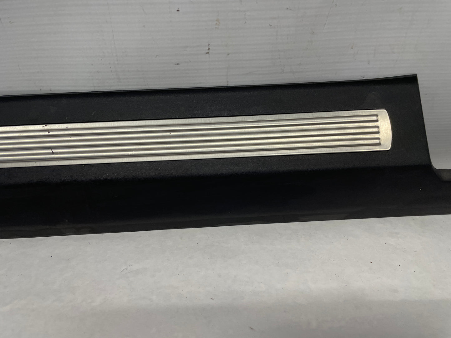 2014 Chevy SS Sedan RH Passenger Front Door Scuff Sill Plate Panel Trim OEM - Day's Parts Yard
