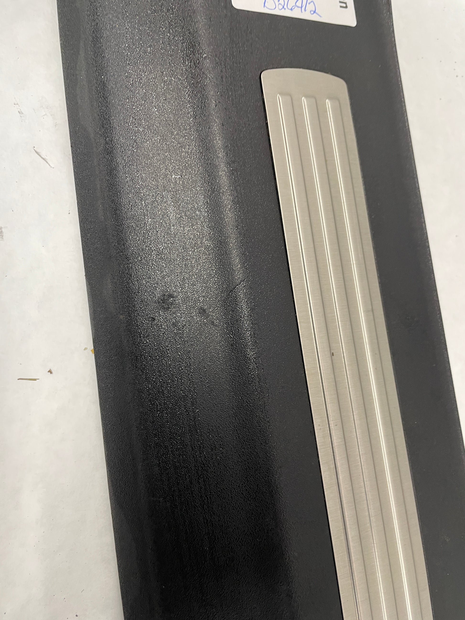 2014 Chevy SS Sedan RH Passenger Front Door Scuff Sill Plate Panel Trim OEM - Day's Parts Yard