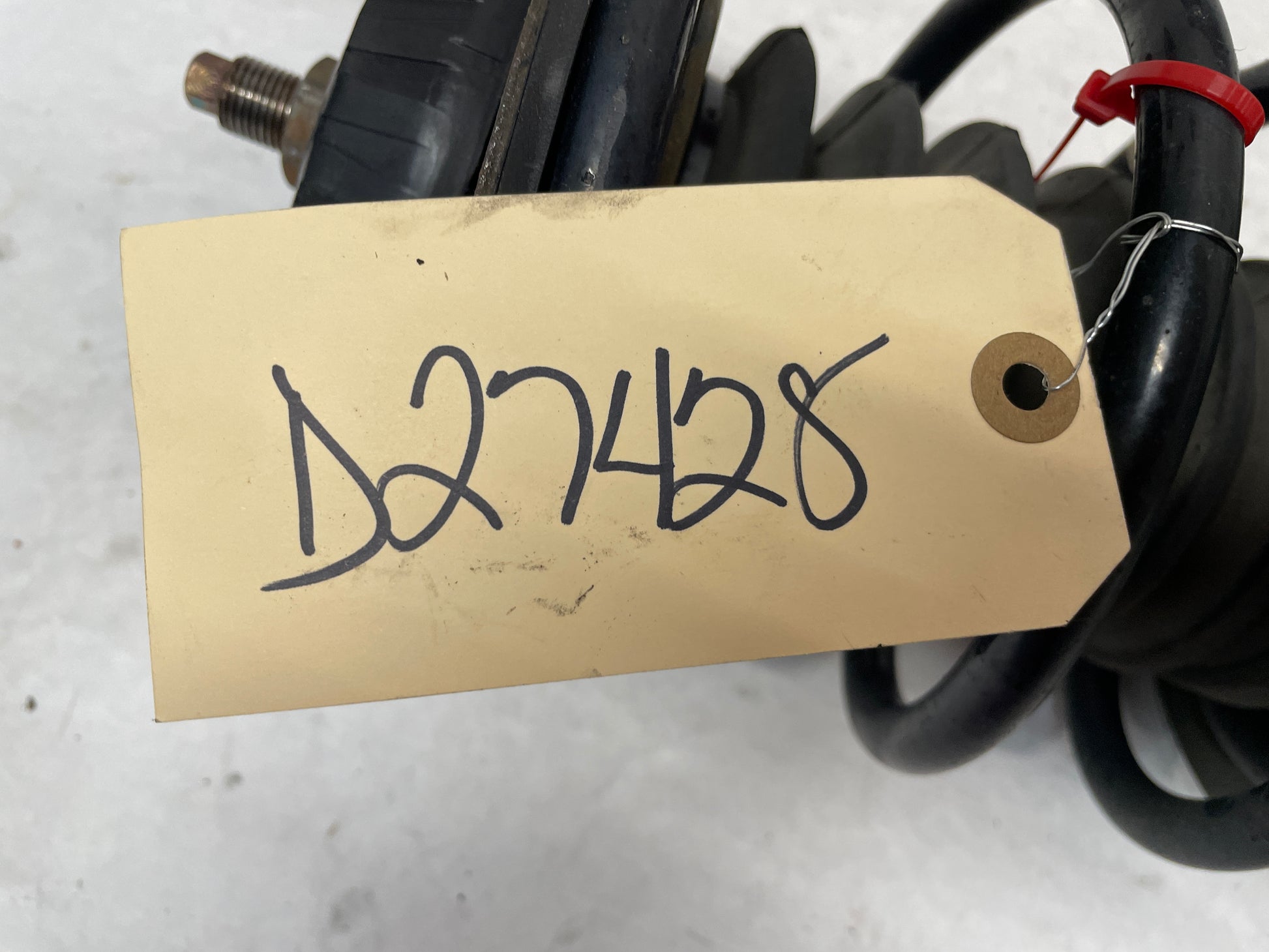 2014 Chevy SS Sedan RH Passenger Front Suspension Strut Assembly OEM - Day's Parts Yard