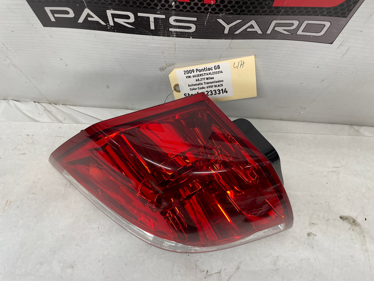 2009 Pontiac G8 LH Driver Tail Light Lamp Taillight OEM - Day's Parts Yard