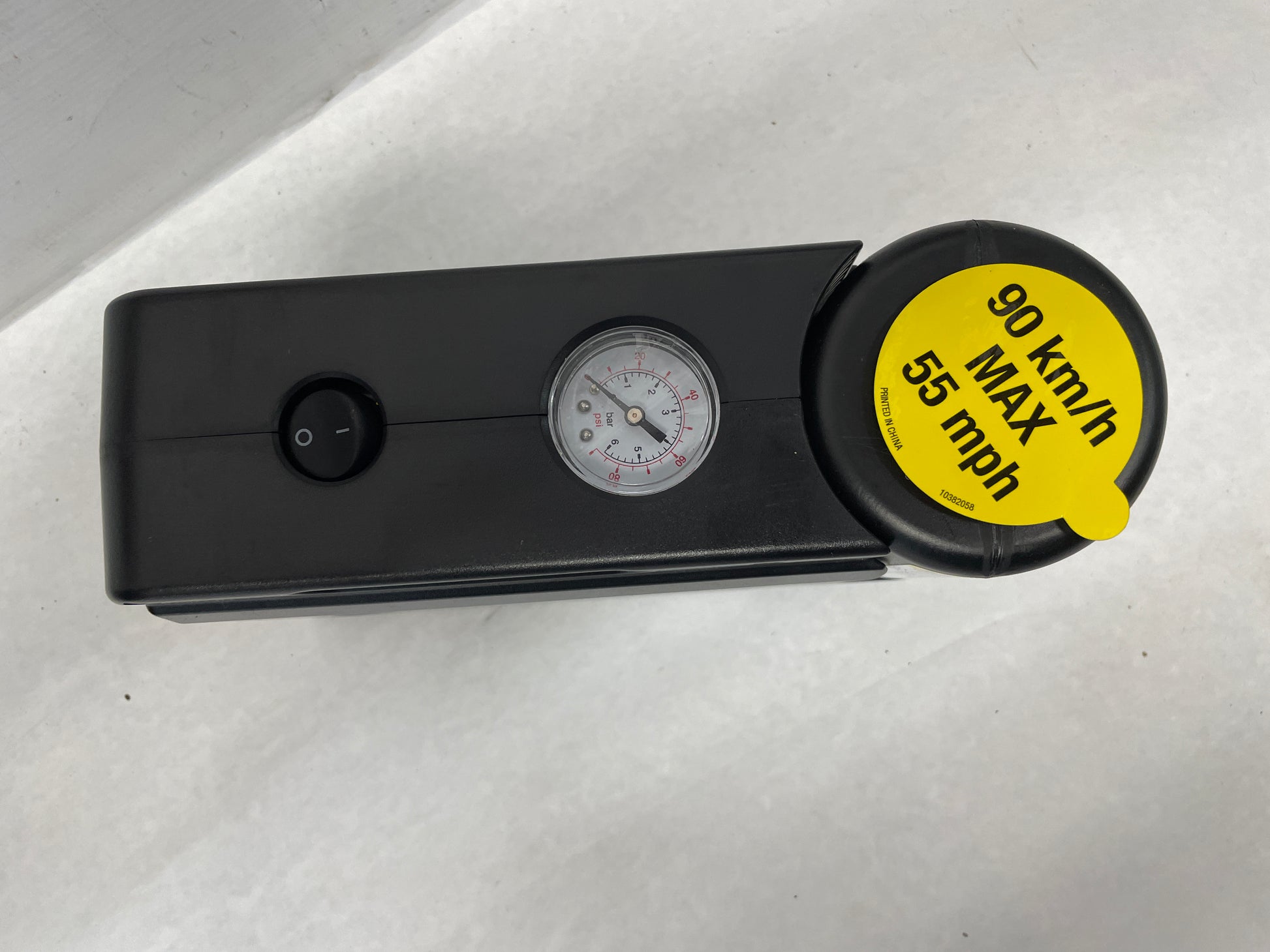 2014 Chevy SS Sedan Spare Tire Sealant Container & Compressor Assembly OEM - Day's Parts Yard