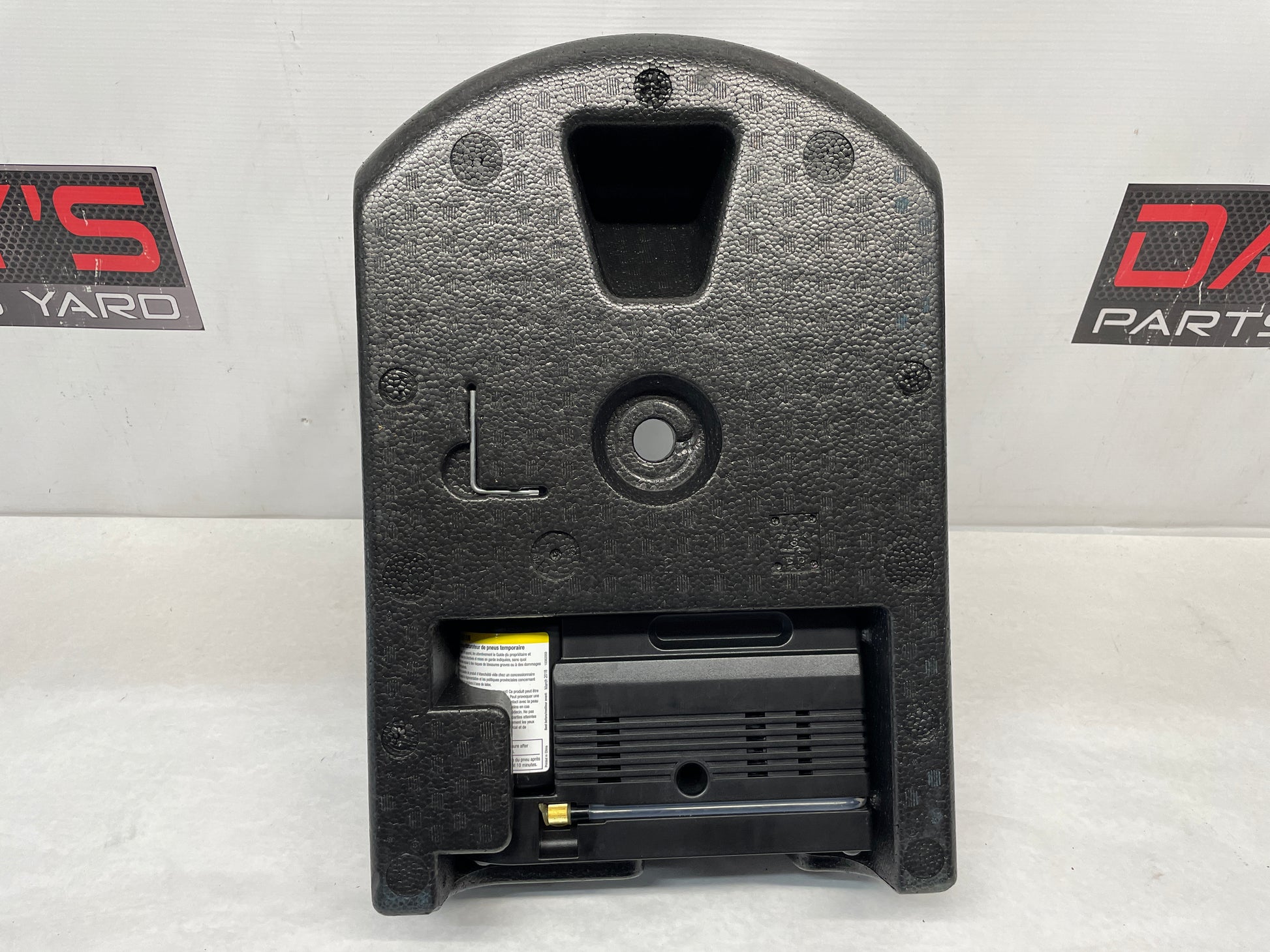 2014 Chevy SS Sedan Spare Tire Sealant Container & Compressor Assembly OEM - Day's Parts Yard