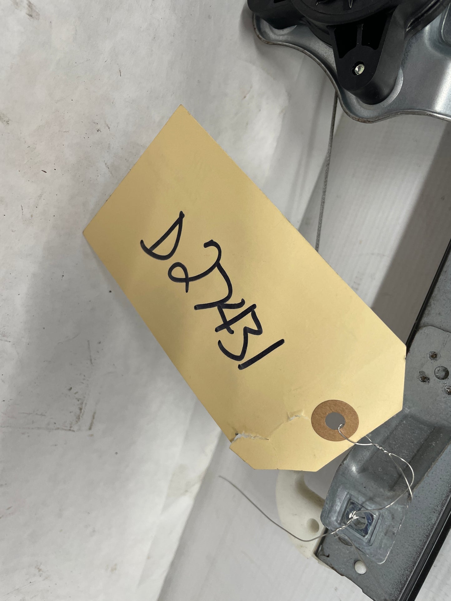 2009 Pontiac G8 GT RH Passenger Rear Window Regulator Motor OEM - Day's Parts Yard