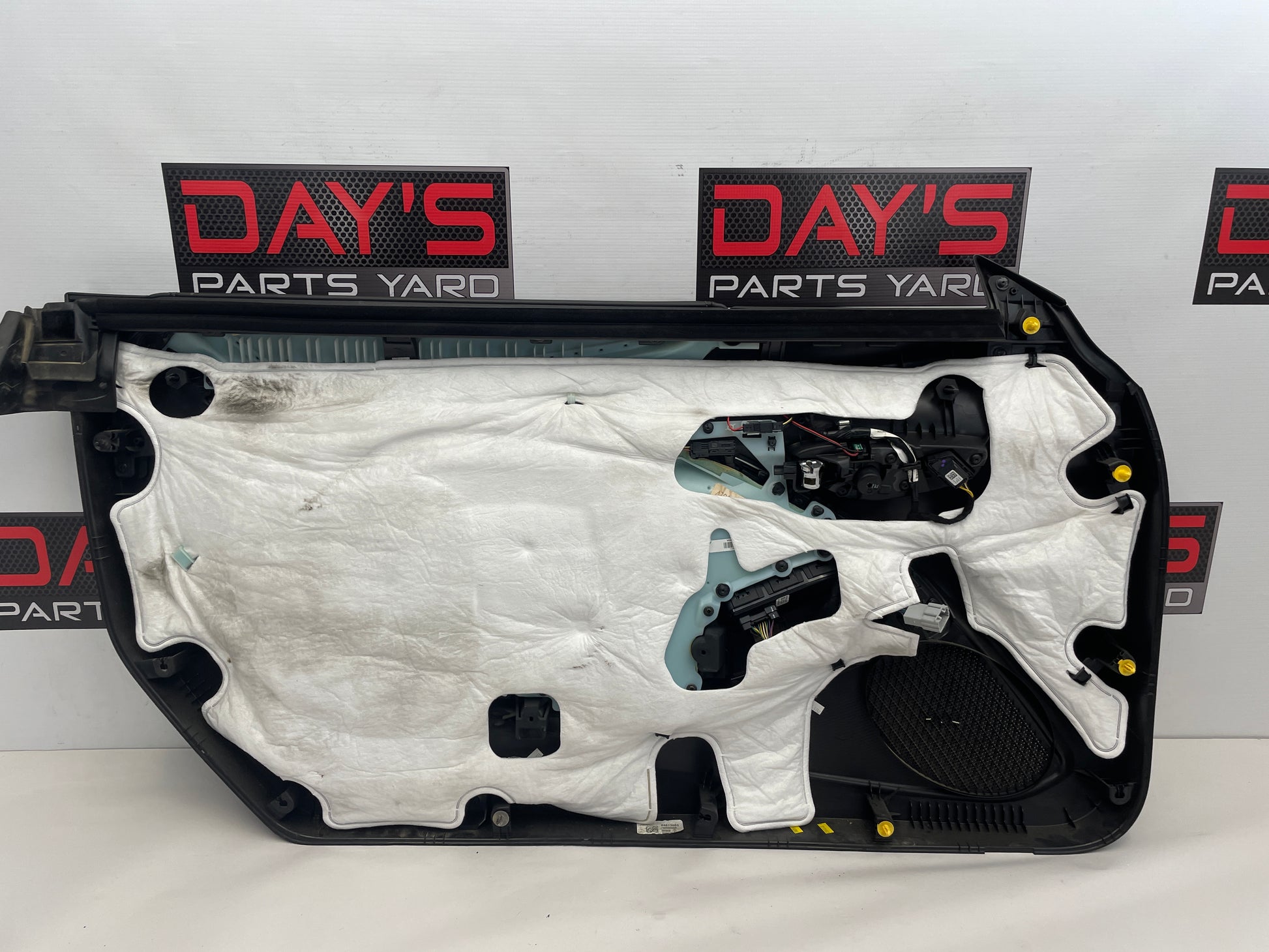 2020 Chevy Camaro SS RH Passenger Interior Door Panel OEM - Day's Parts Yard