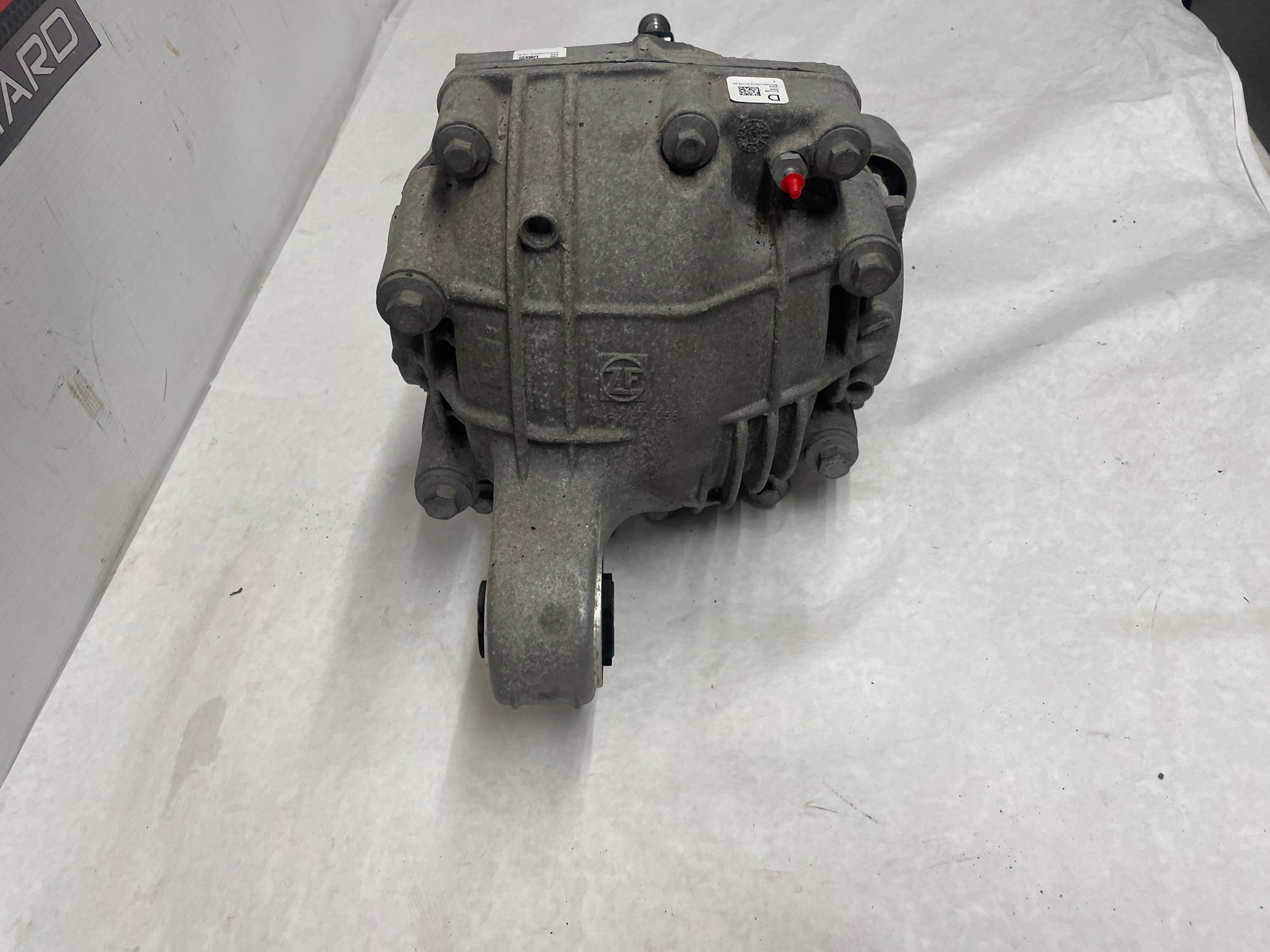 2014 Chevy SS Rear End Axle Carrier Rearend Diff Differential 3.27 LSD OEM - Day's Parts Yard
