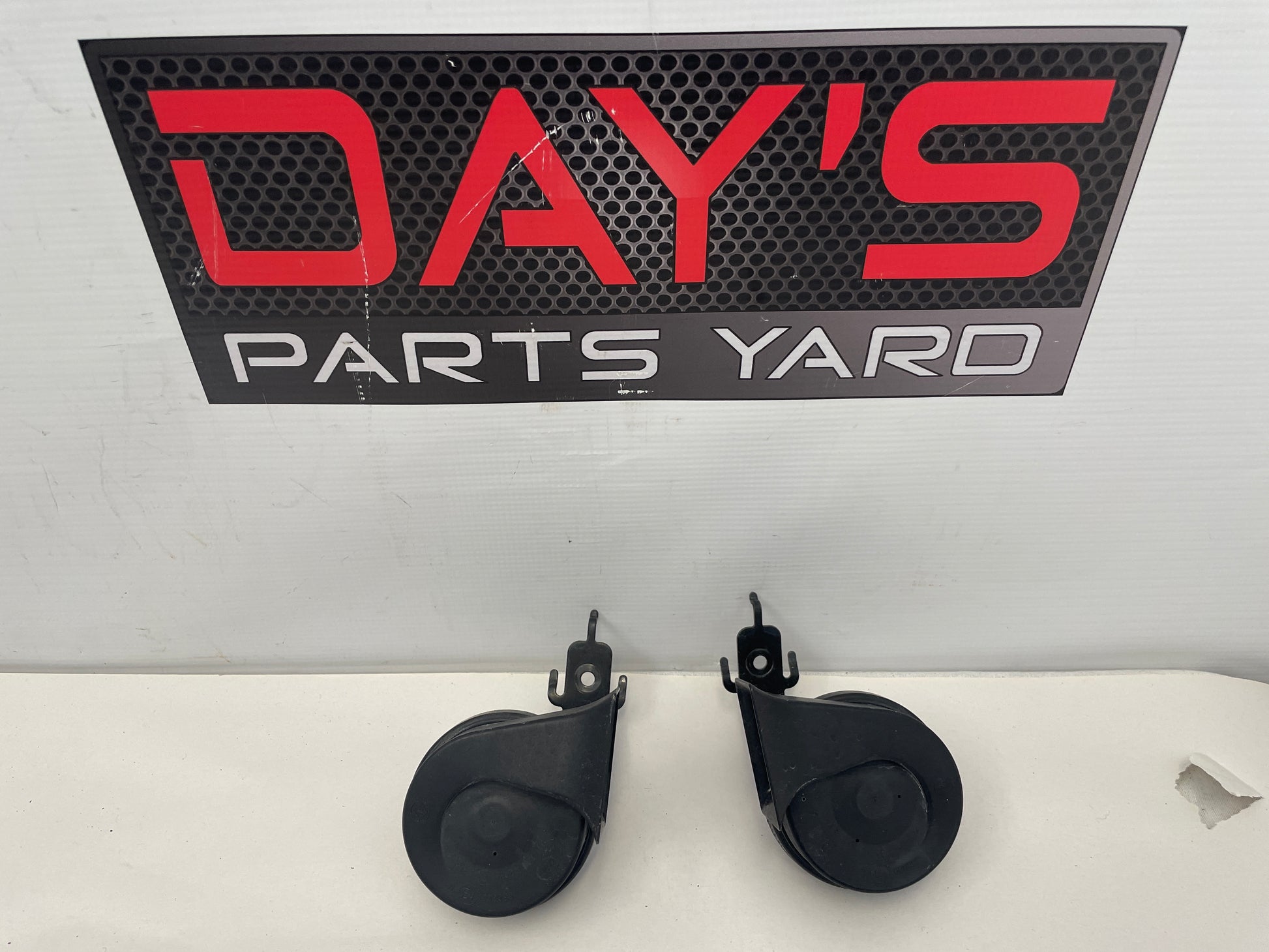 2015 Chevy Camaro SS High & Low Horns OEM - Day's Parts Yard