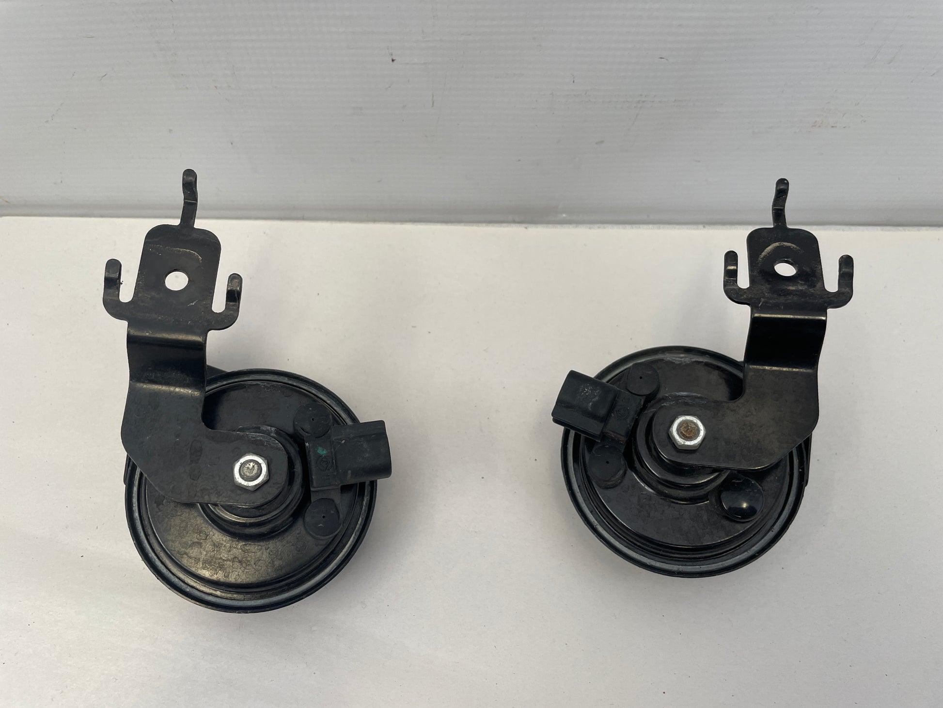 2015 Chevy Camaro SS High & Low Horns OEM - Day's Parts Yard