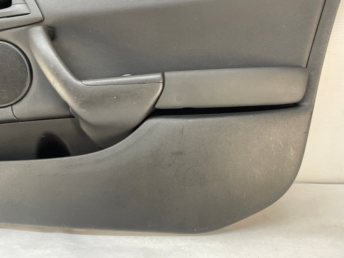 2013 Chevy Caprice PPV RH Passenger Front Interior Door Panel OEM - Day's Parts Yard