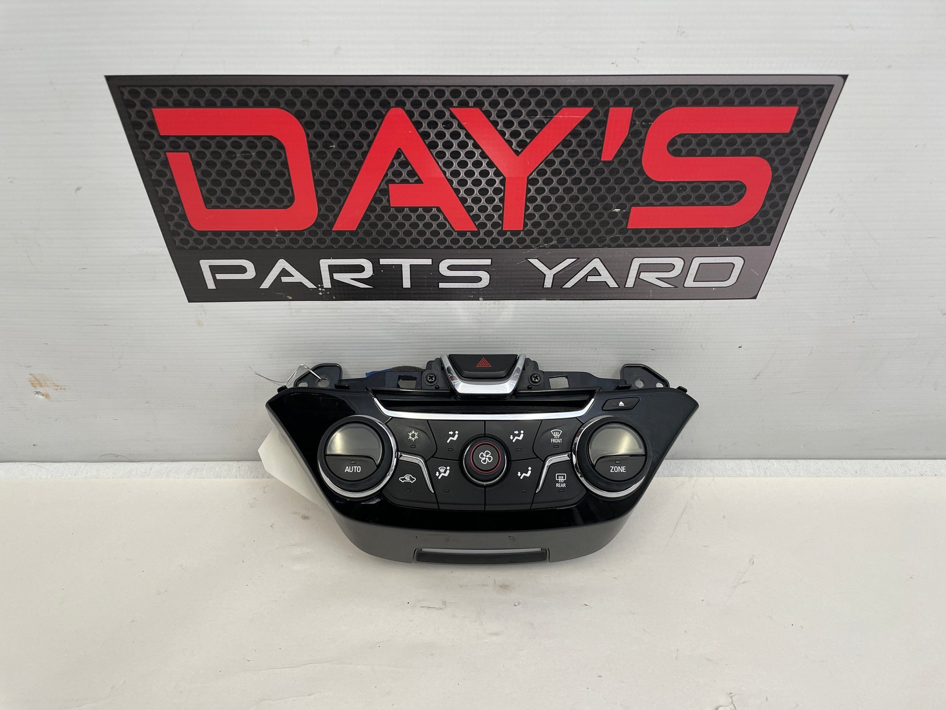 2014 Chevy SS Sedan HVAC Controls Heat A/C Control Unit OEM - Day's Parts Yard