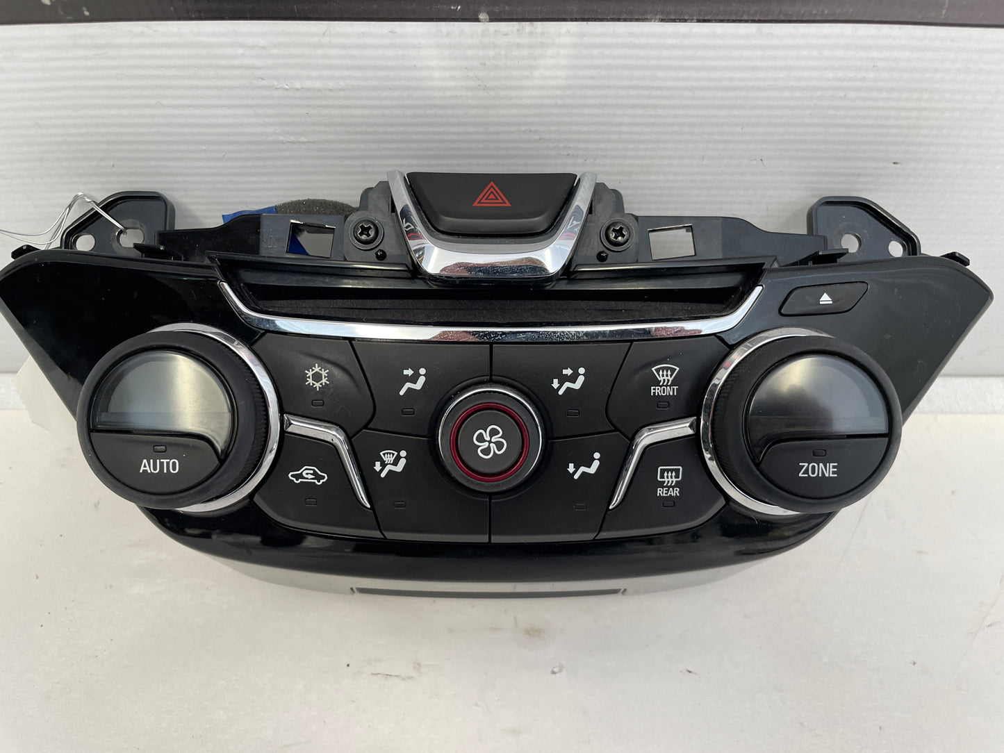 2014 Chevy SS Sedan HVAC Controls Heat A/C Control Unit OEM - Day's Parts Yard