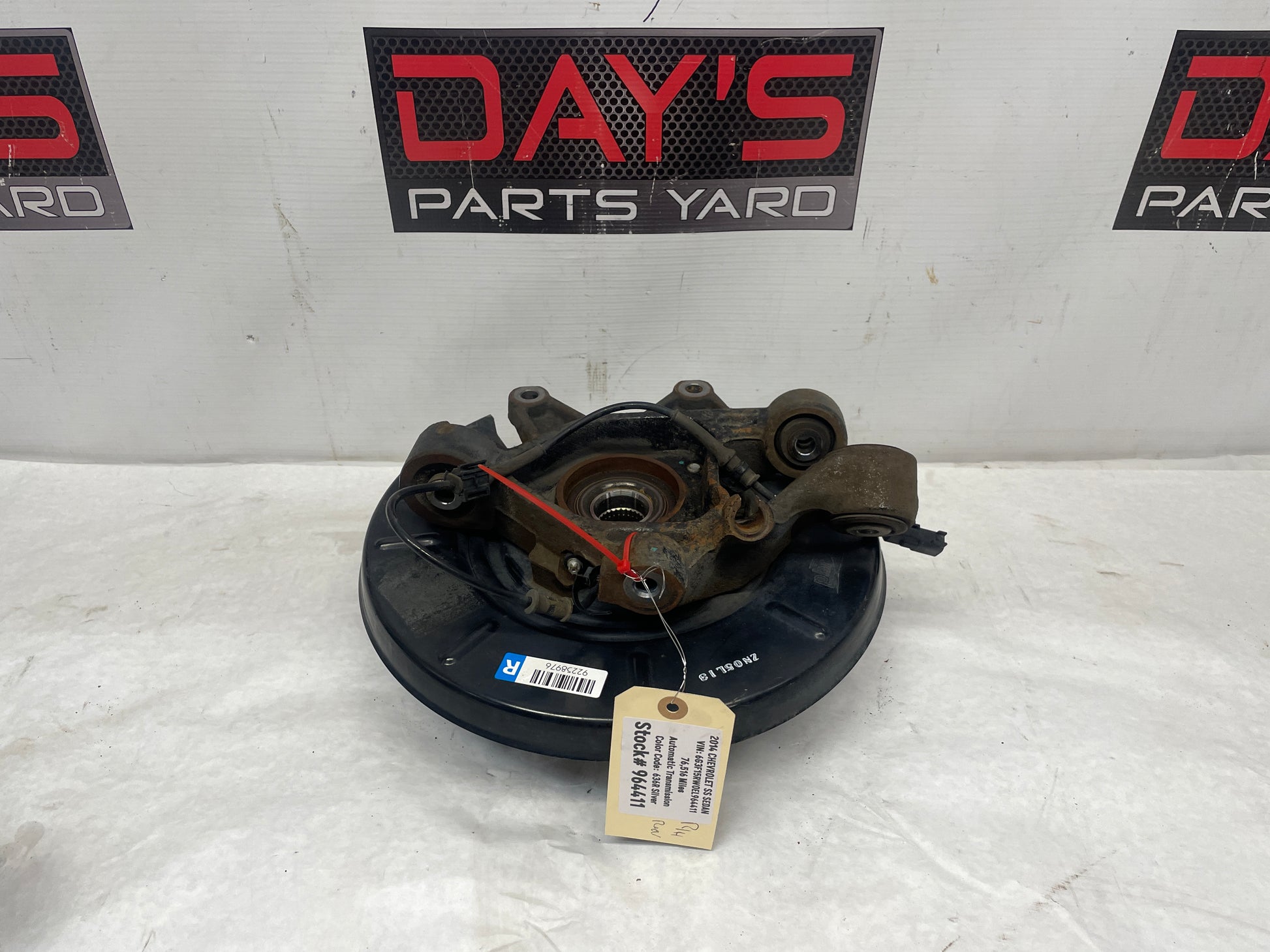 2014 Chevy SS Sedan RH Passenger Rear Spindle Hub Knuckle Assembly OEM - Day's Parts Yard