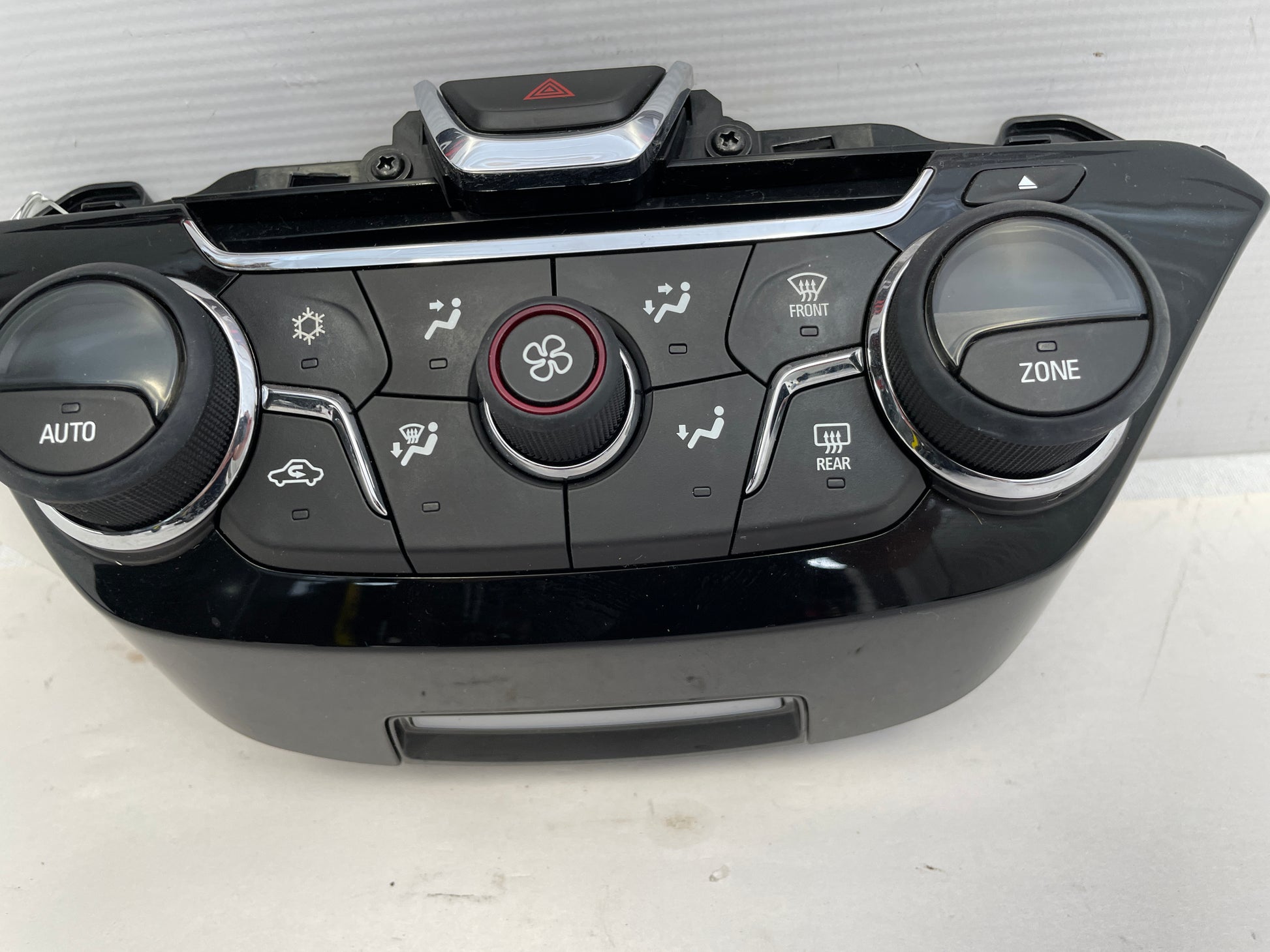 2014 Chevy SS Sedan HVAC Controls Heat A/C Control Unit OEM - Day's Parts Yard