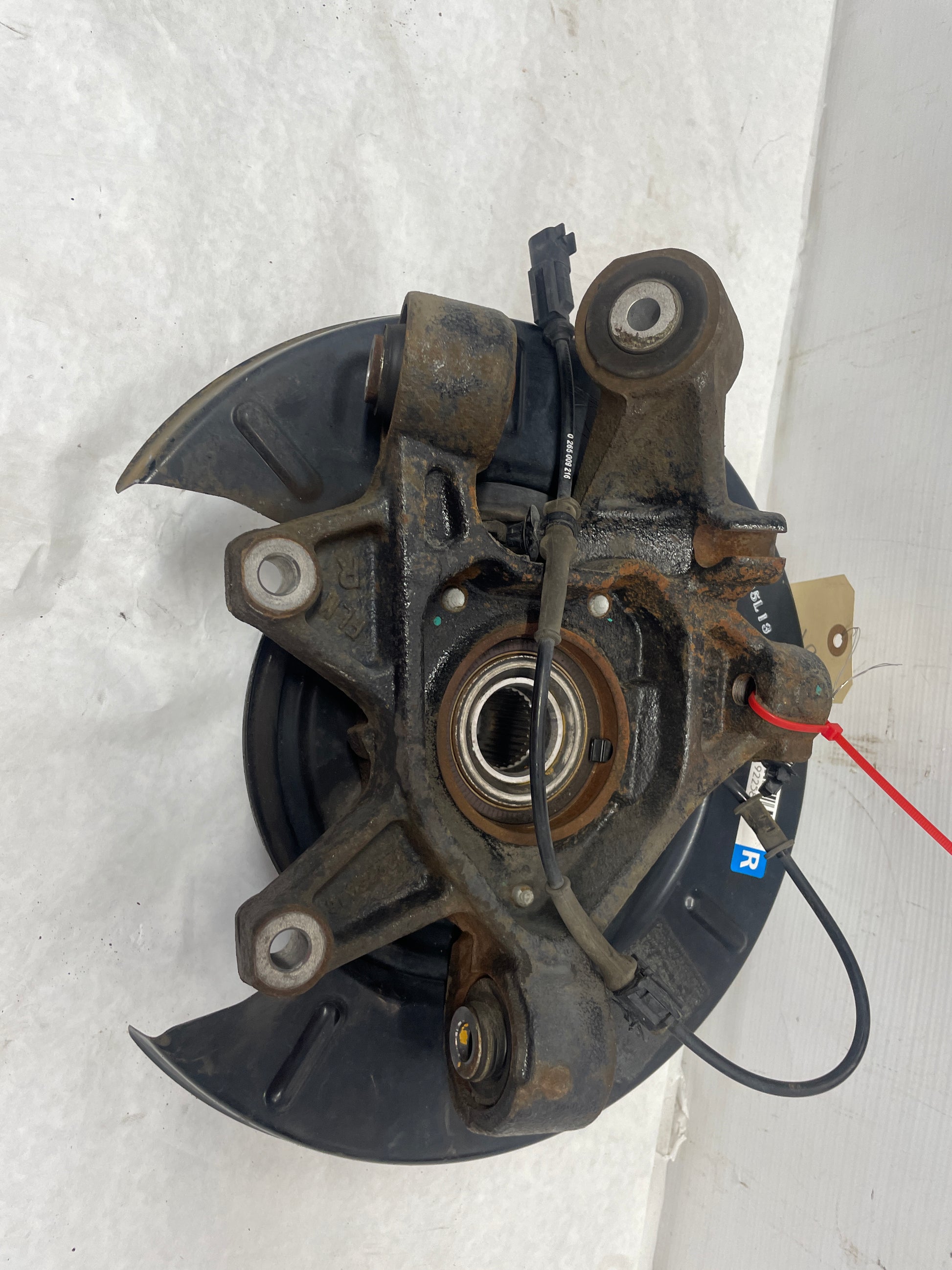 2014 Chevy SS Sedan RH Passenger Rear Spindle Hub Knuckle Assembly OEM - Day's Parts Yard