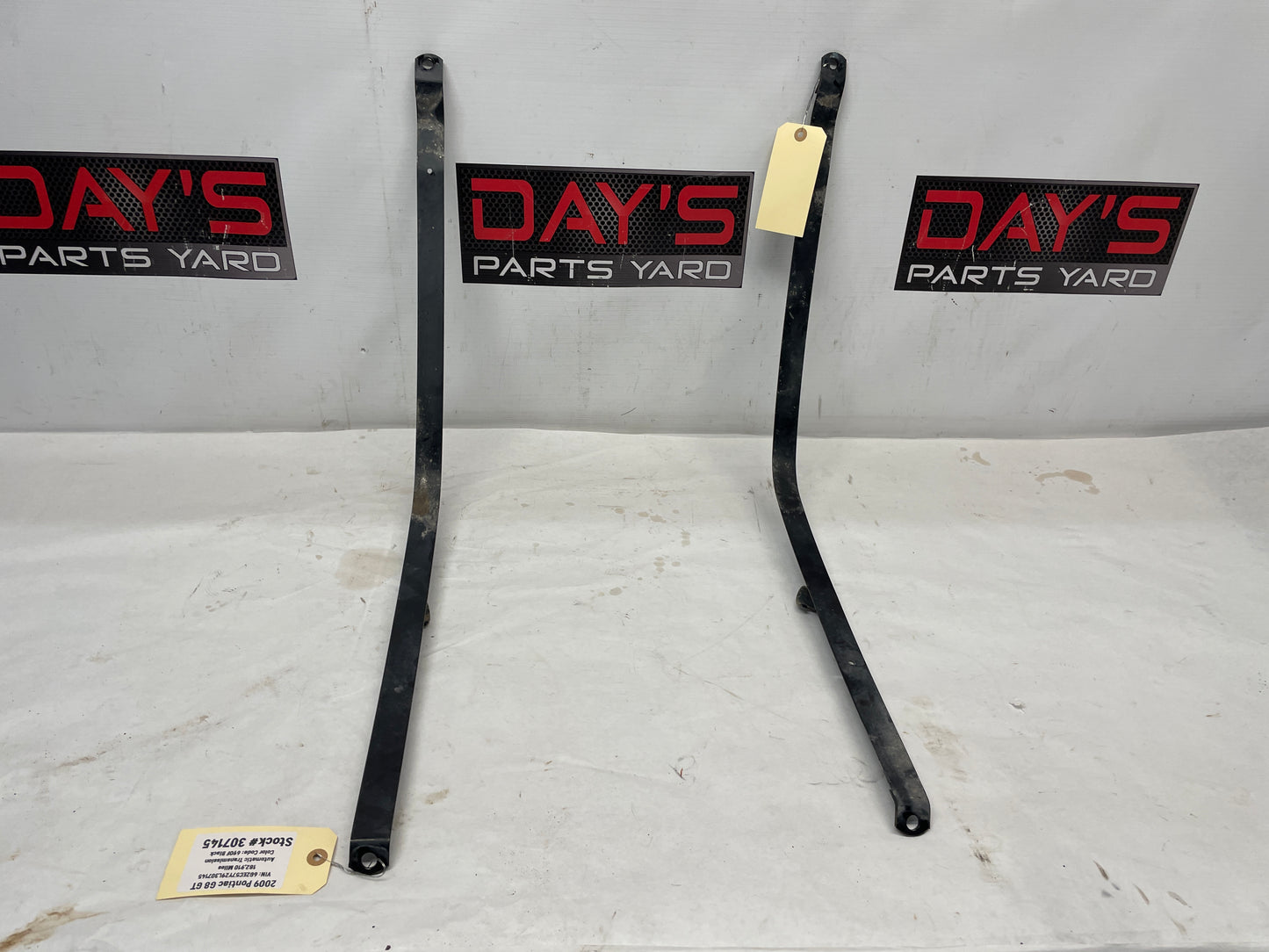 2009 Pontiac G8 GT Fuel Gas Tank Straps OEM