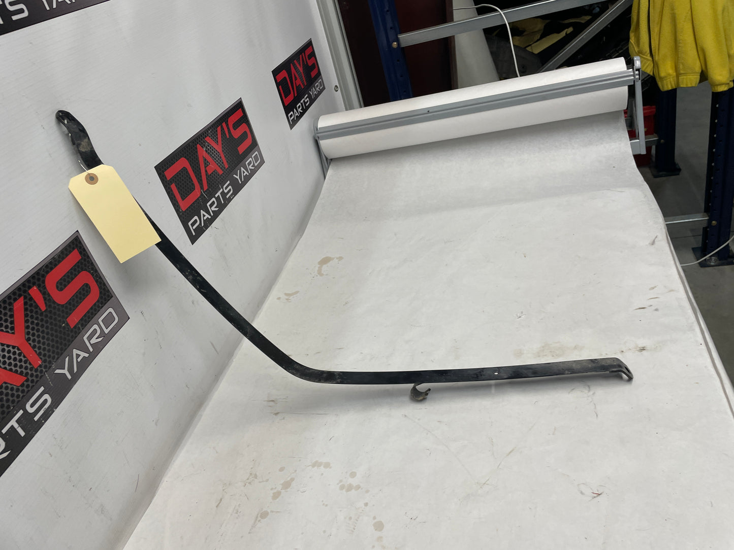2009 Pontiac G8 GT Fuel Gas Tank Straps OEM
