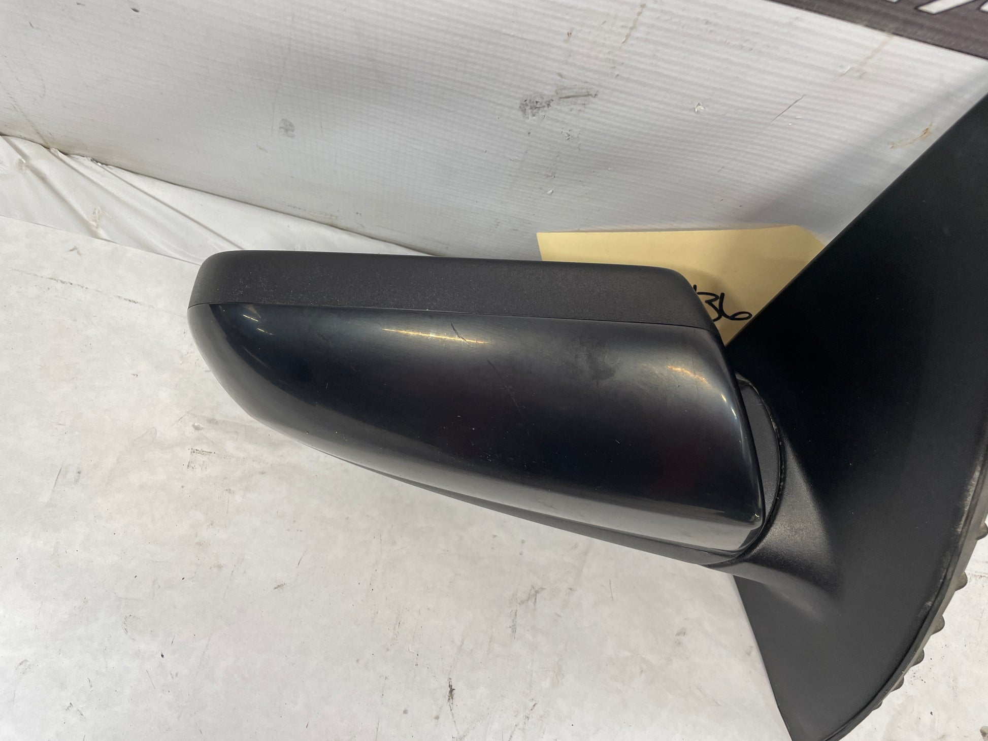 2009 Pontiac G8 RH Passenger Exterior Side Door Mirror OEM - Day's Parts Yard