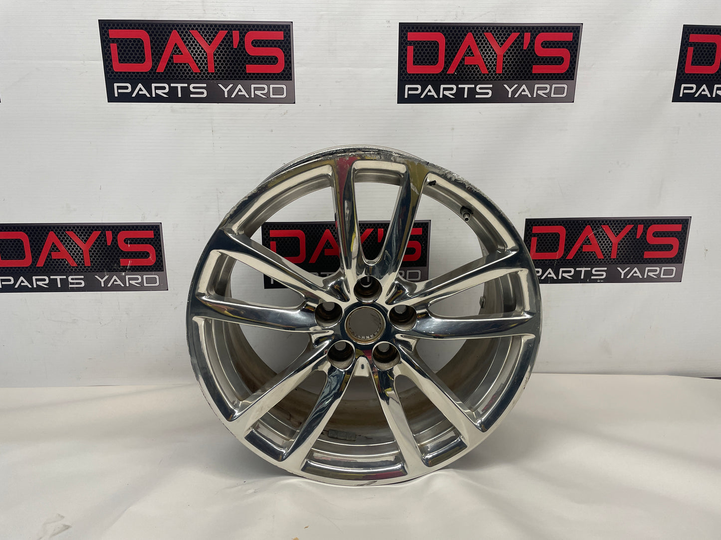 2015 Chevy SS Sedan Factory OEM Front Wheel 19X8.5 - Day's Parts Yard