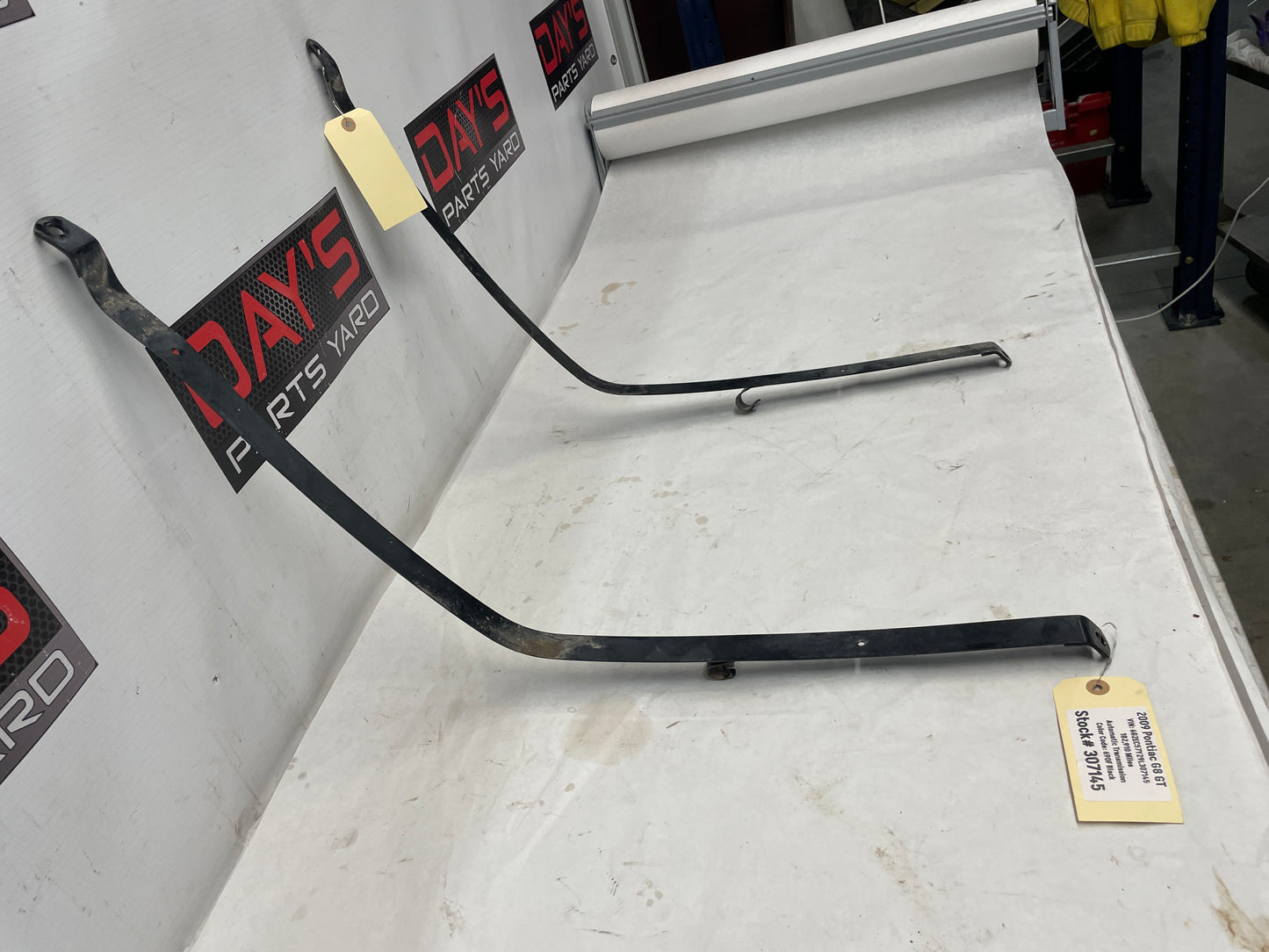 2009 Pontiac G8 GT Fuel Gas Tank Straps OEM