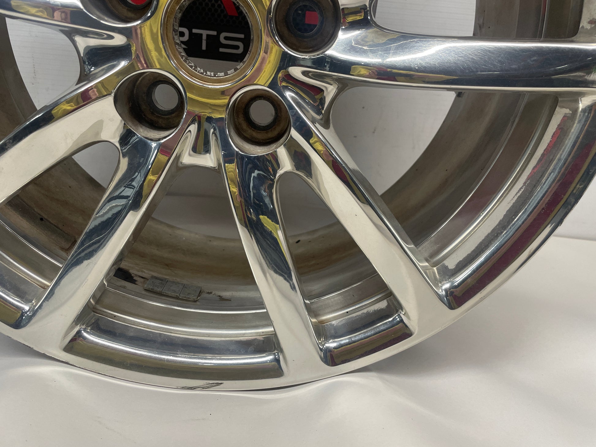 2015 Chevy SS Sedan Factory OEM Front Wheel 19X8.5 - Day's Parts Yard