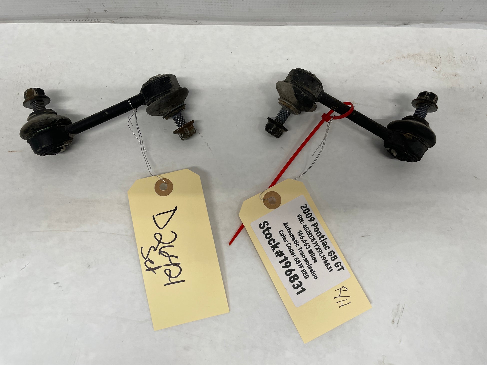 2009 Pontiac G8 GT Rear Suspension Sway Bar Stabilizer End Links OEM - Day's Parts Yard