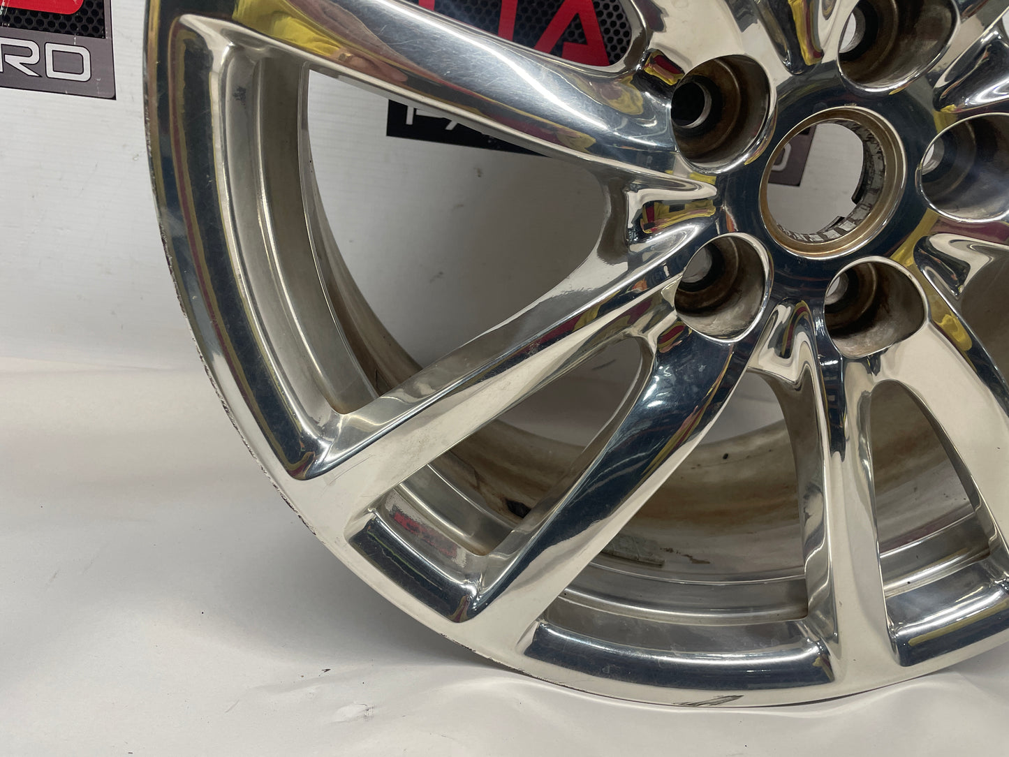 2015 Chevy SS Sedan Factory OEM Front Wheel 19X8.5 - Day's Parts Yard