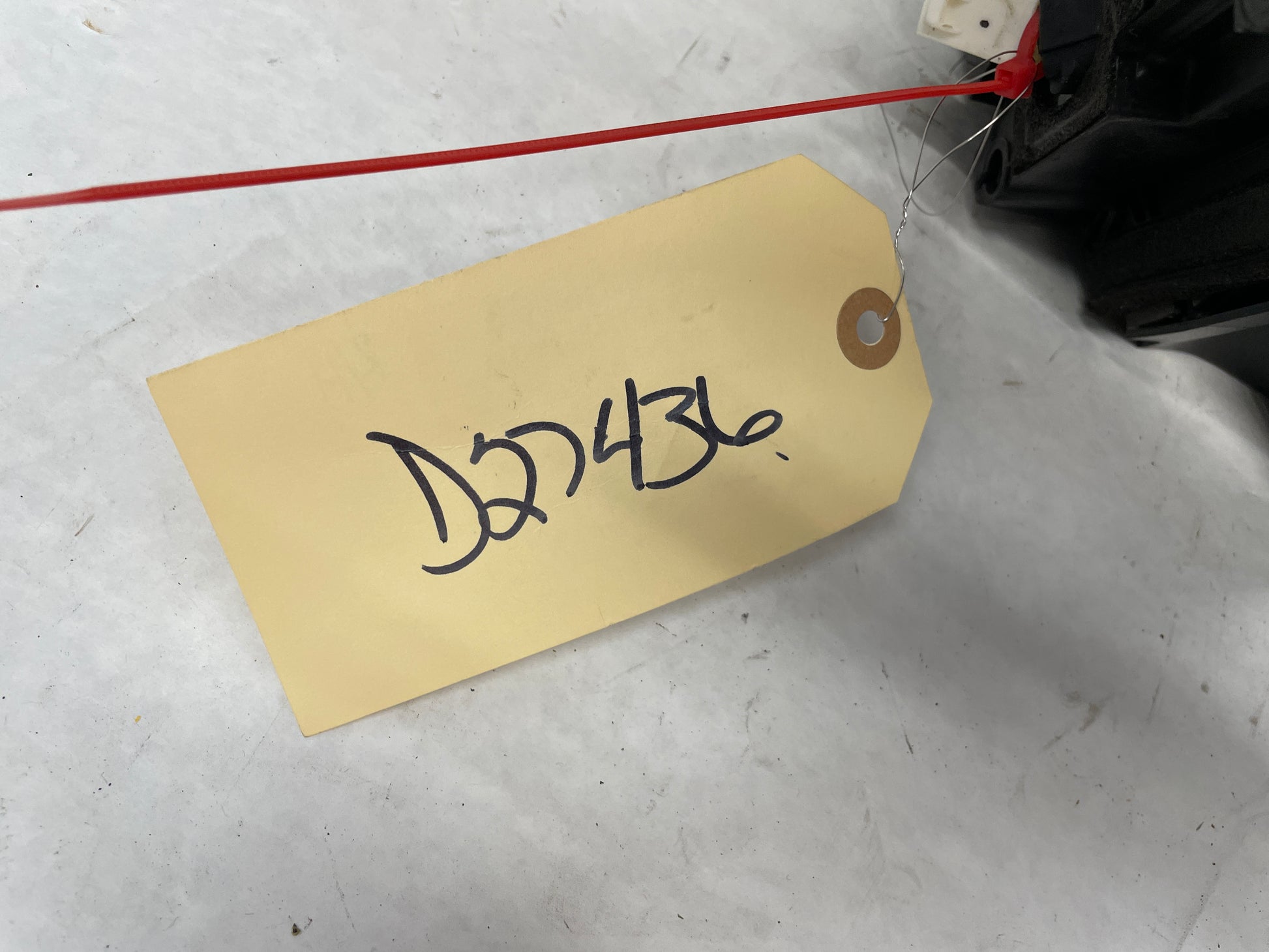 2009 Pontiac G8 RH Passenger Exterior Side Door Mirror OEM - Day's Parts Yard