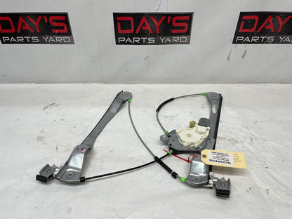 2009 Pontiac G8 RH Passenger Front Window Regulator w/ Motor OEM - Day's Parts Yard