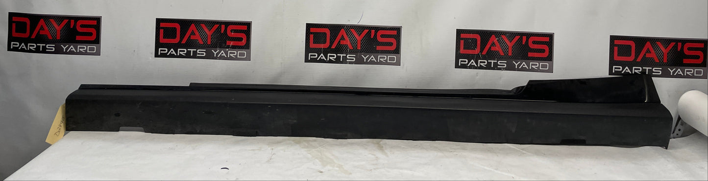 2013 Chevy Camaro ZL1 LH Driver Rocker Molding Side Skirt Trim Panel OEM