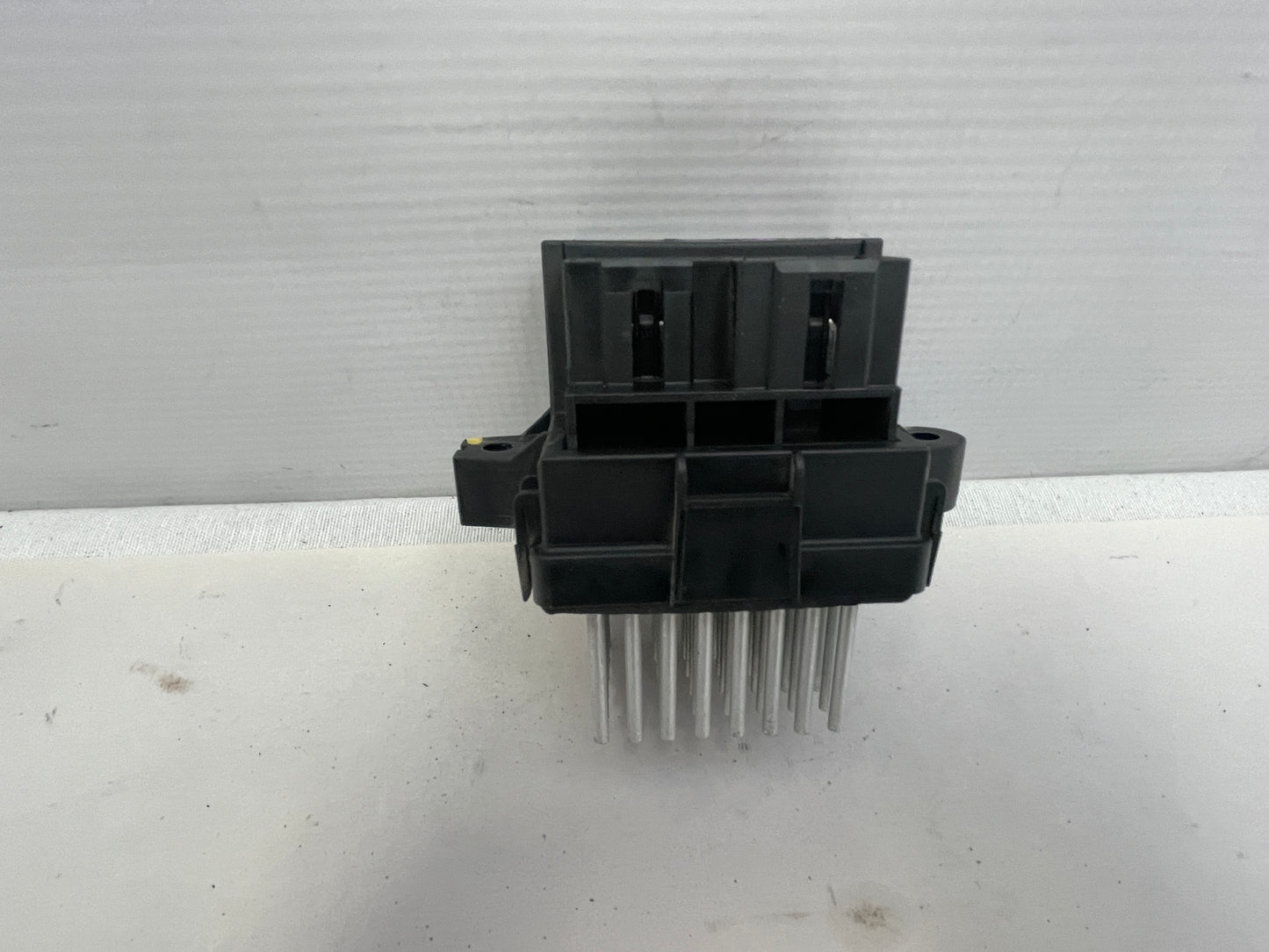 2014 Chevy SS Sedan Heater Blower Motor Resistor OEM - Day's Parts Yard