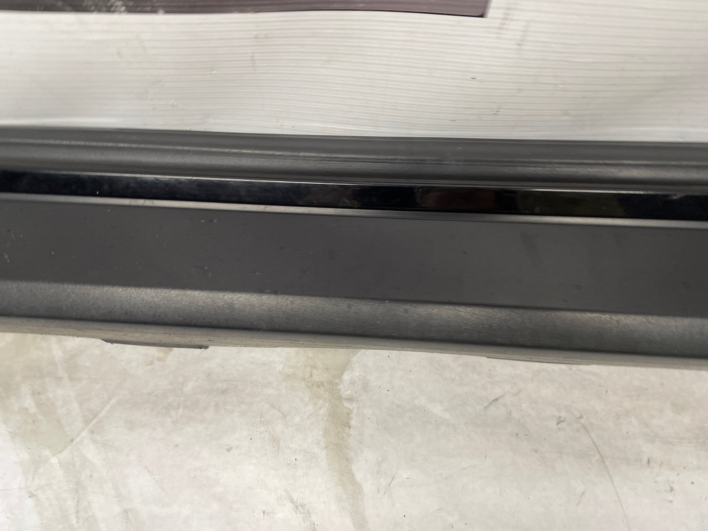 2013 Chevy Camaro ZL1 LH Driver Rocker Molding Side Skirt Trim Panel OEM