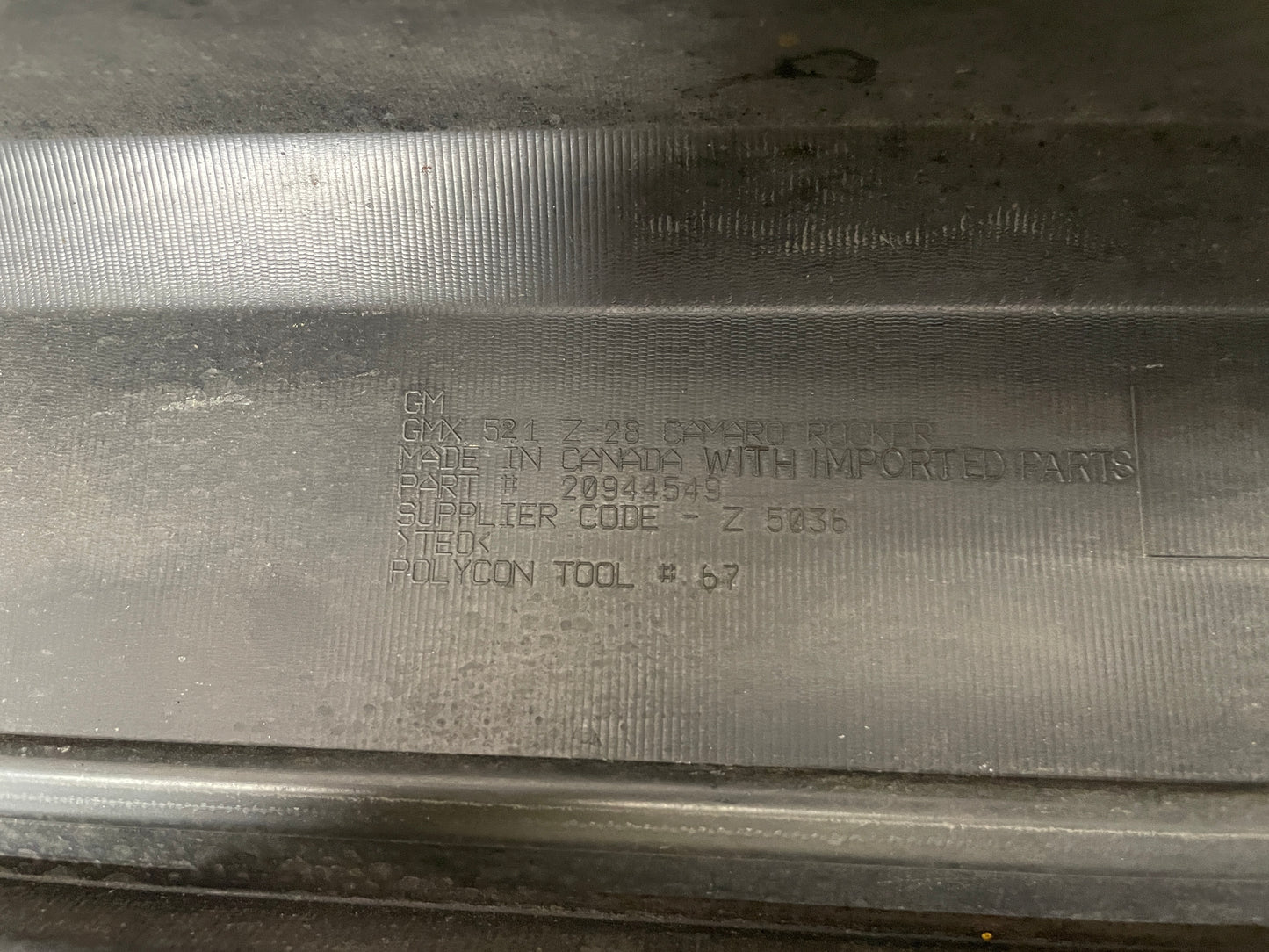 2013 Chevy Camaro ZL1 LH Driver Rocker Molding Side Skirt Trim Panel OEM