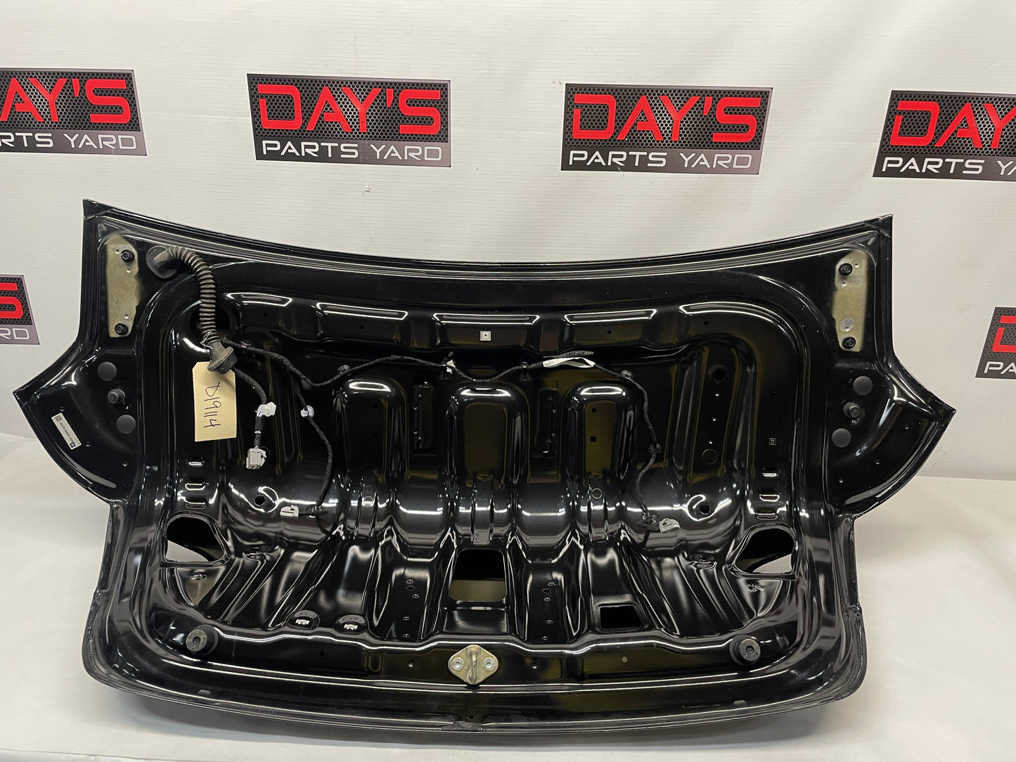 2014 Chevy SS Sedan Trunk Deck Lid w/ Spoiler OEM