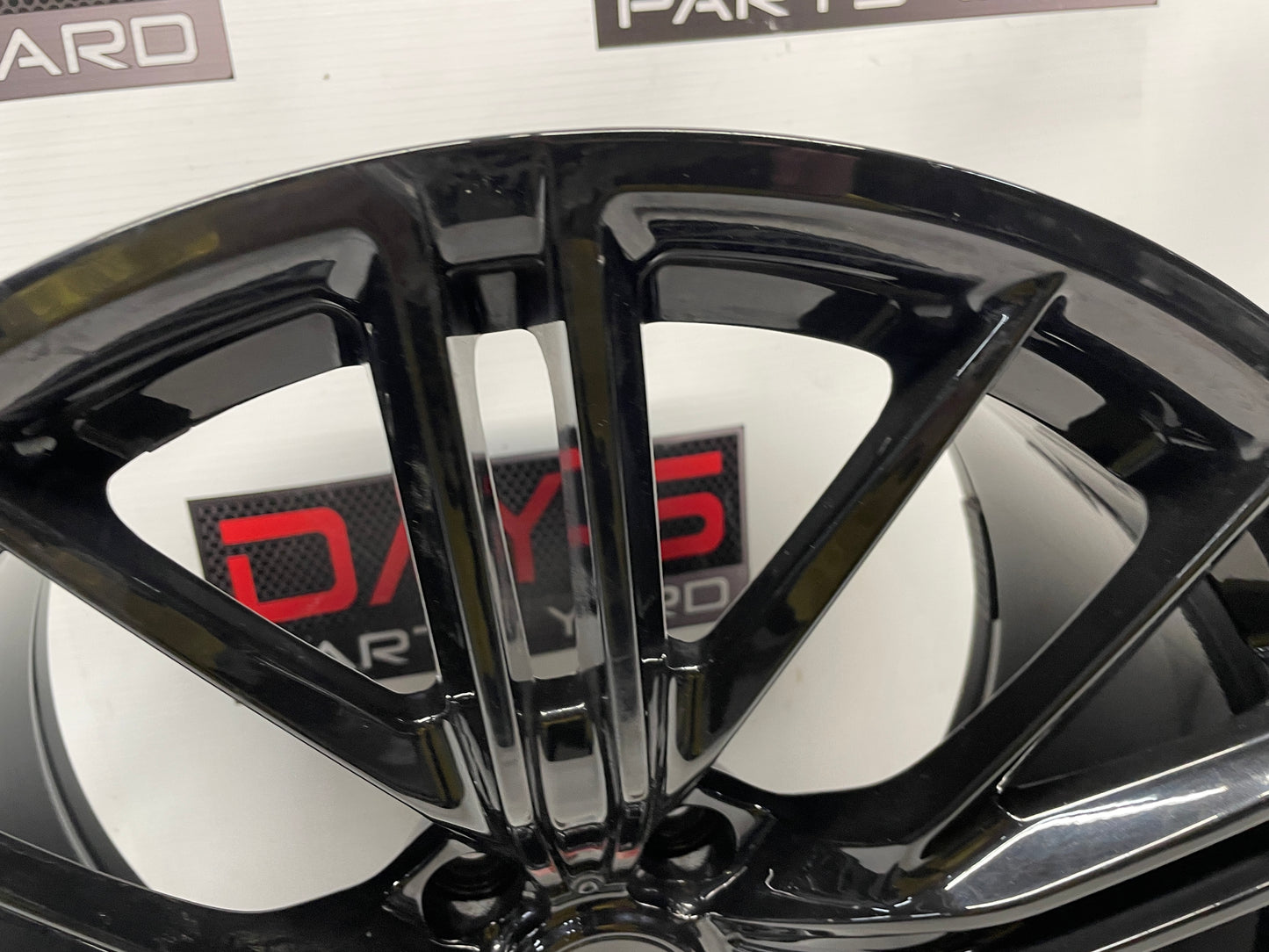 2015 Chevy Camaro SS Rear Wheel 20X11 - Day's Parts Yard