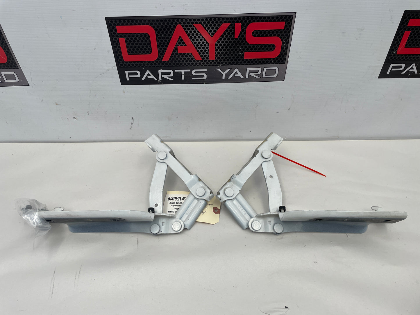 2015 Chevy Camaro SS RH & LH Hood Hinges OEM - Day's Parts Yard