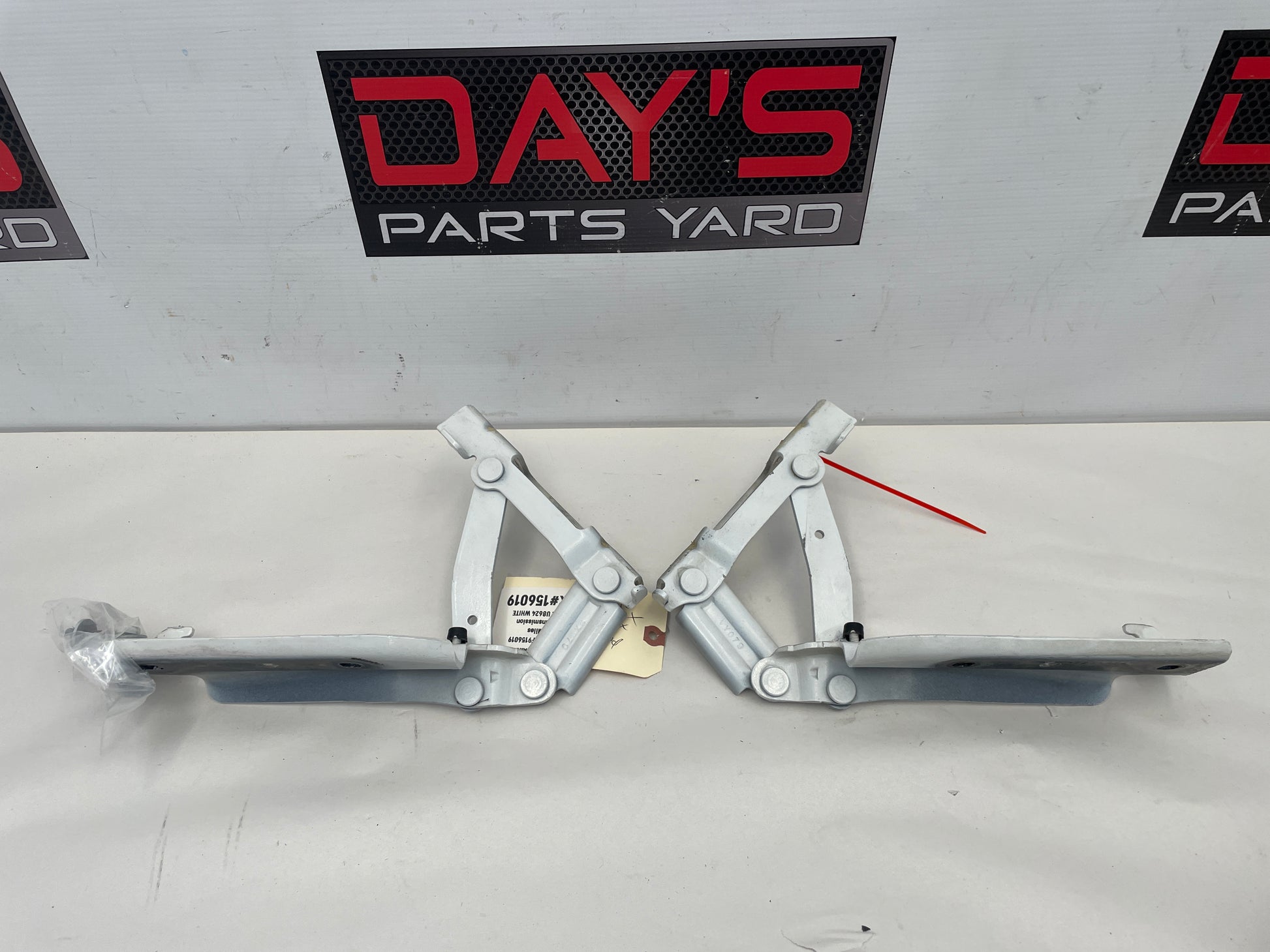 2015 Chevy Camaro SS RH & LH Hood Hinges OEM - Day's Parts Yard