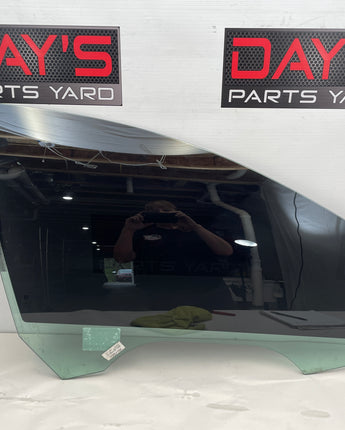2014 Chevy SS Sedan Front RH Passenger Door Window Glass OEM
