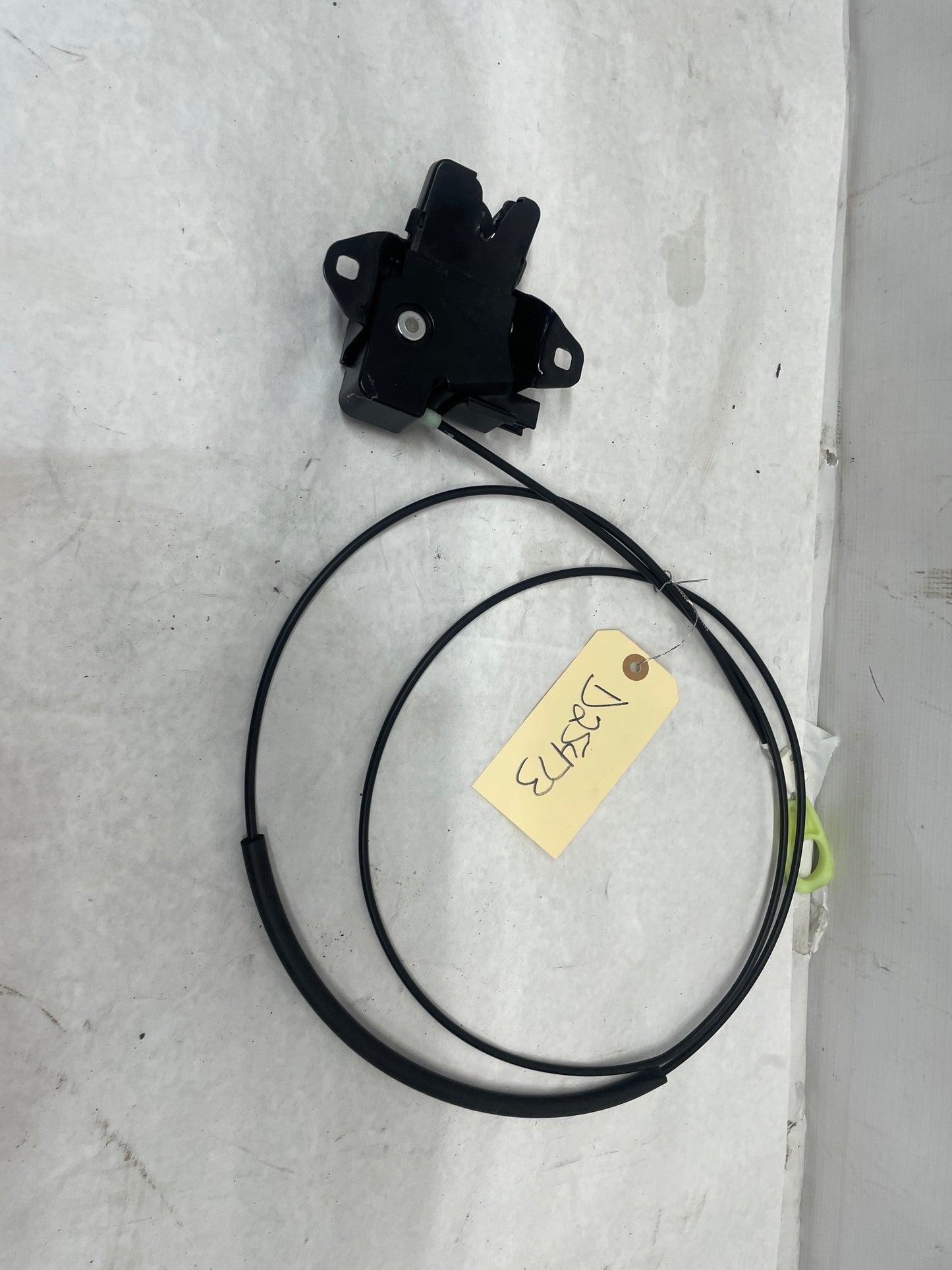 2014 Chevy SS Sedan Trunk Deck Lid Latch Actuator w/ Cable OEM - Day's Parts Yard
