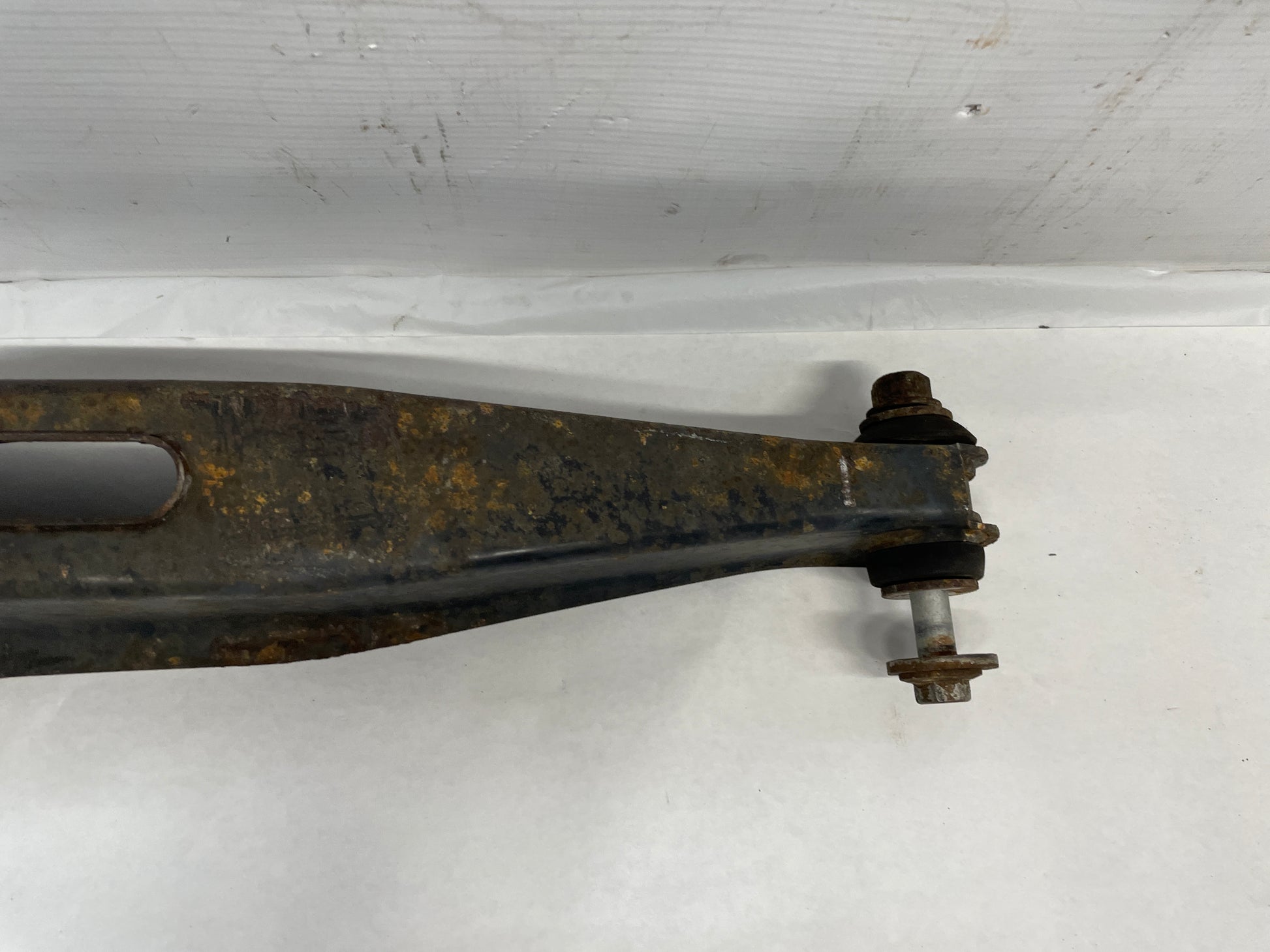 2013 Chevy Caprice PPV RH Passenger Rear Suspension Lower Control Arm OEM - Day's Parts Yard