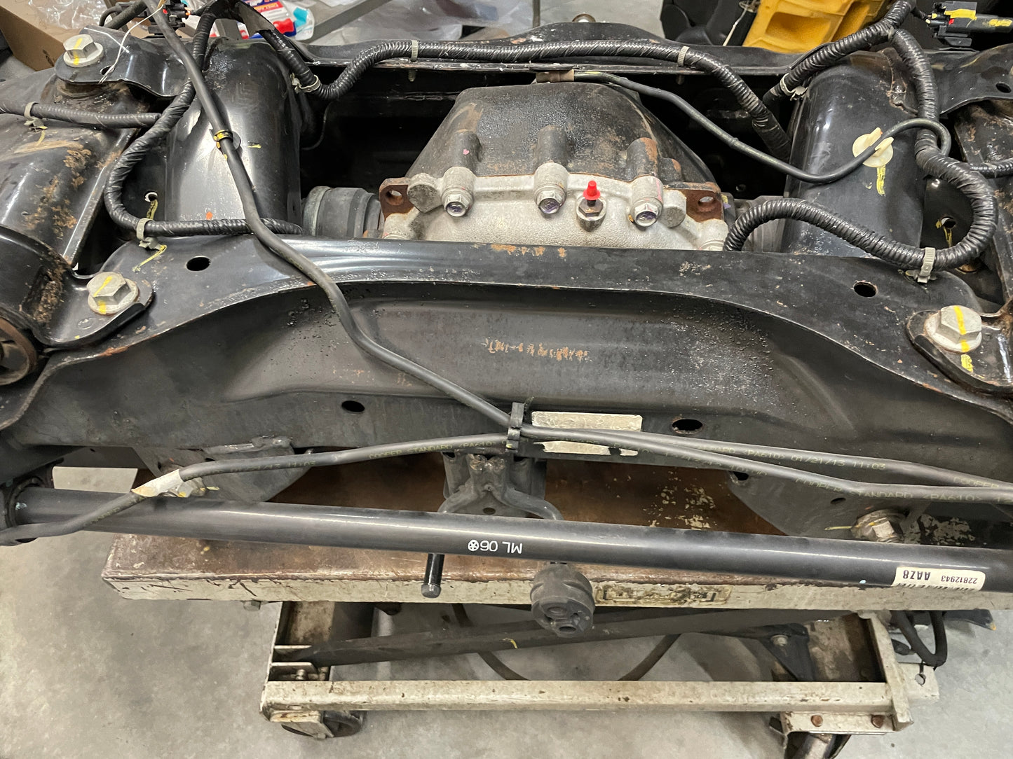 2013 Chevy Camaro ZL1 Rear Axle Suspension Cradle Subframe Differential 3.23 LSD OEM