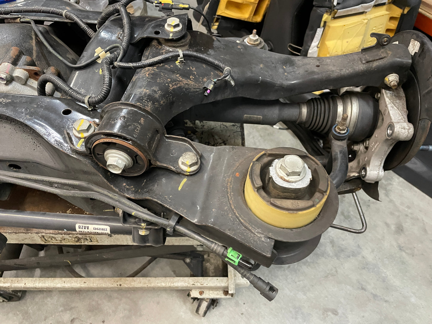 2013 Chevy Camaro ZL1 Rear Axle Suspension Cradle Subframe Differential 3.23 LSD OEM