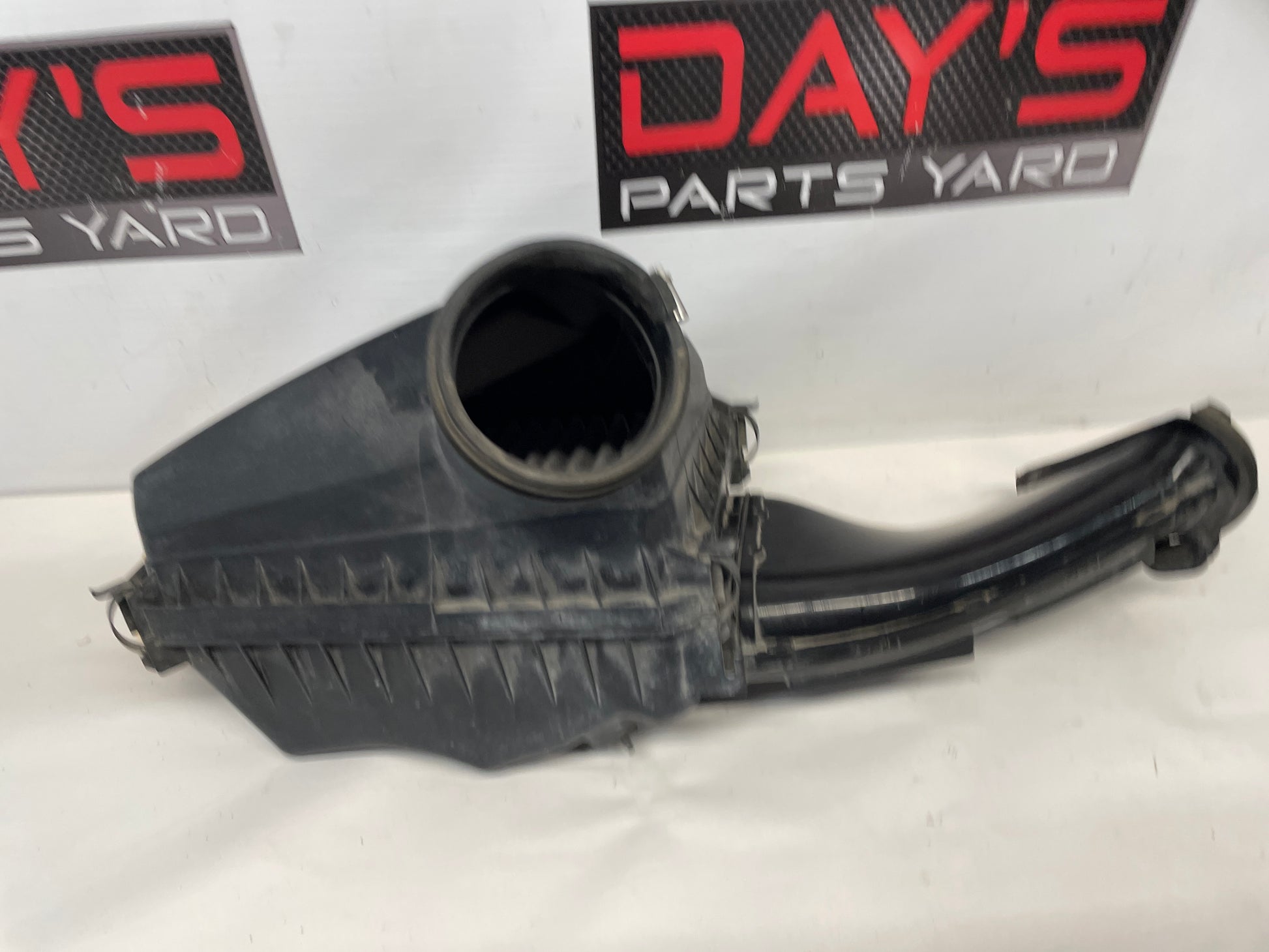2015 Chevy SS Sedan Factory Air Intake Box Assembly OEM - Day's Parts Yard