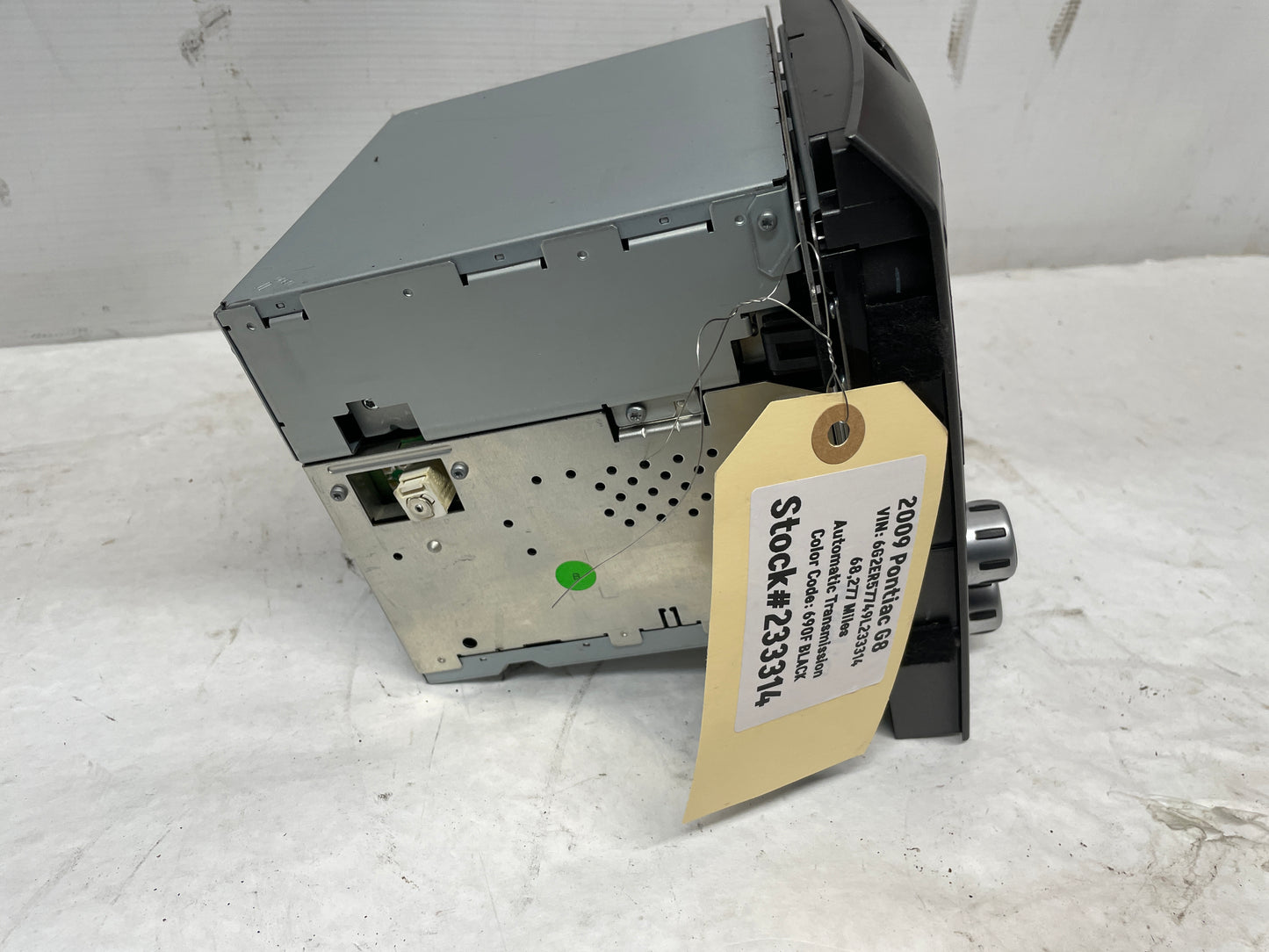 2009 Pontiac G8  Blaupunkt Radio CD Player Stereo Dash Control Unit OEM - Day's Parts Yard