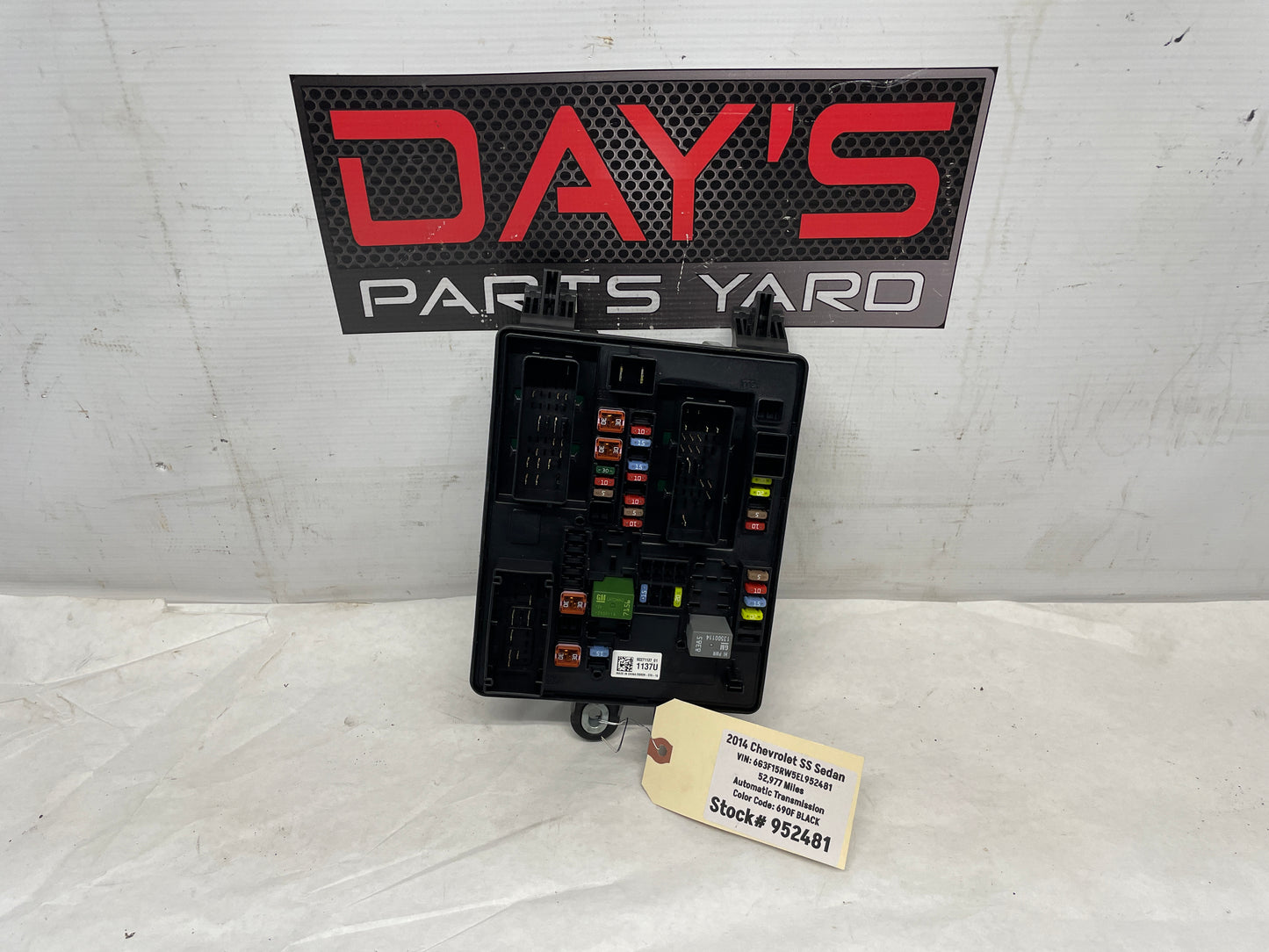 2014 Chevrolet SS Sedan Rear Fuse Relay Box OEM - Day's Parts Yard