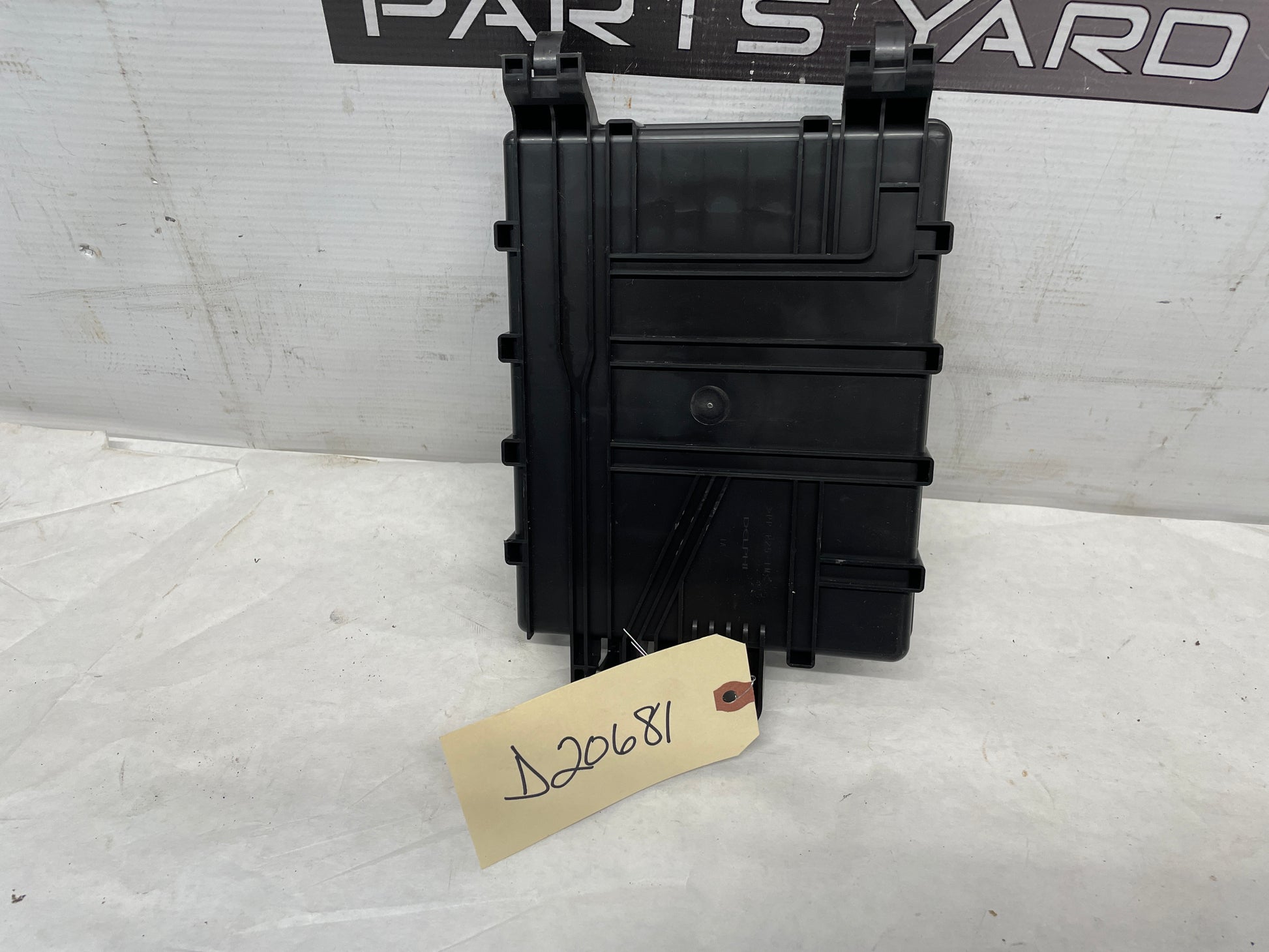 2014 Chevrolet SS Sedan Rear Fuse Relay Box OEM - Day's Parts Yard