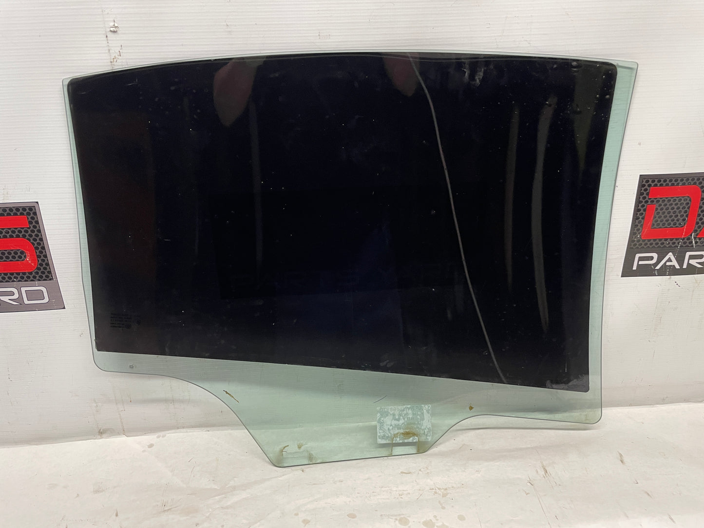 2009 Pontiac G8 GT LH Driver Rear Door Window Glass OEM