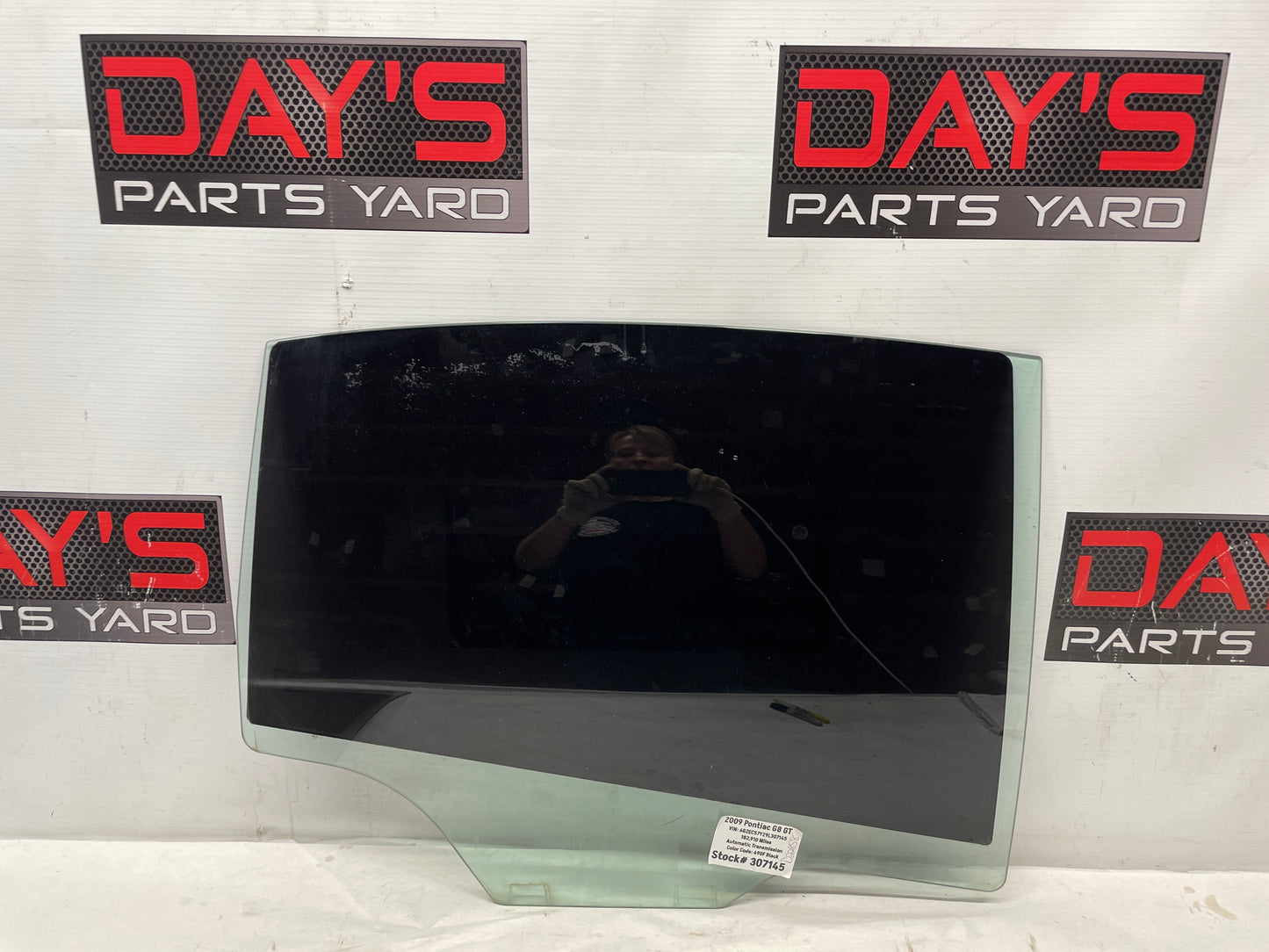 2009 Pontiac G8 GT RH Passenger Rear Door Window Glass OEM