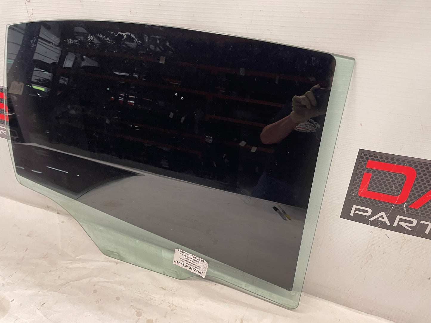 2009 Pontiac G8 GT RH Passenger Rear Door Window Glass OEM